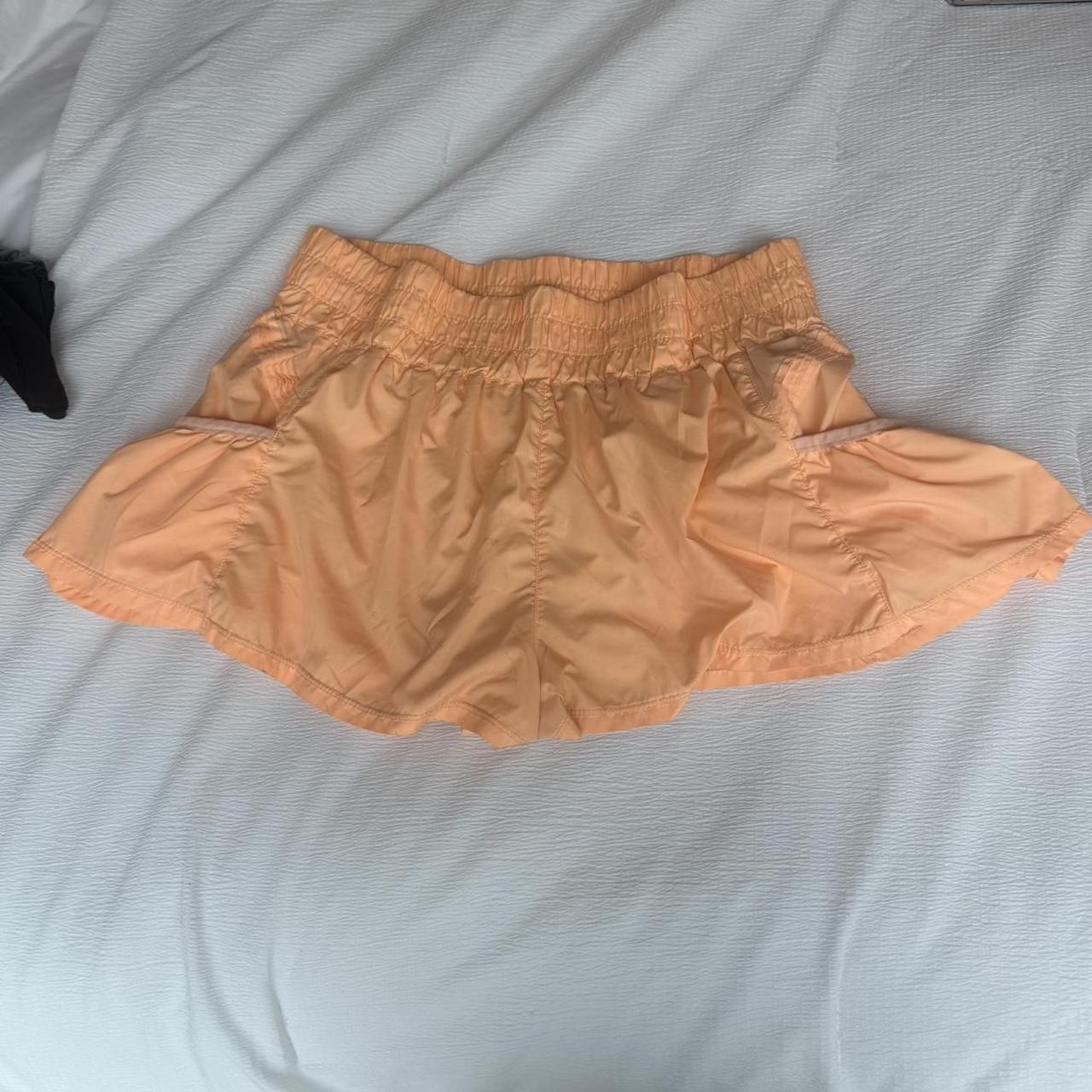 item listed by lyraaaaaaa