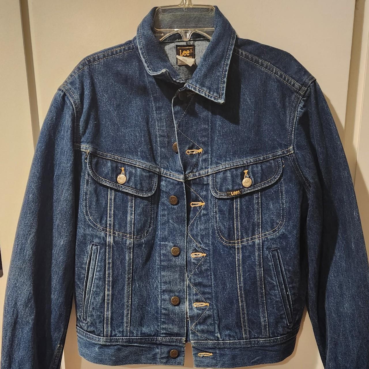 Lee vintage denim jacket Size 38R Chest: 20... - Depop