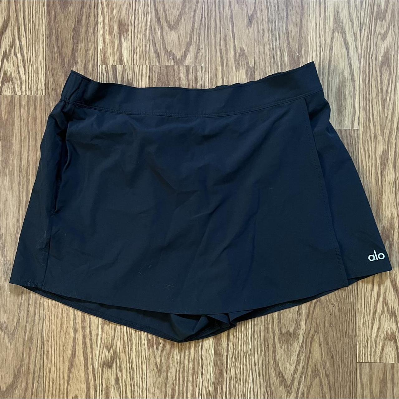 Alo Yoga Women's Black Skirt | Depop