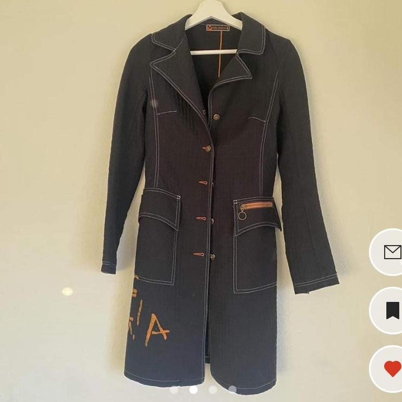 Real sad to repop this cop copine trench but it just Depop