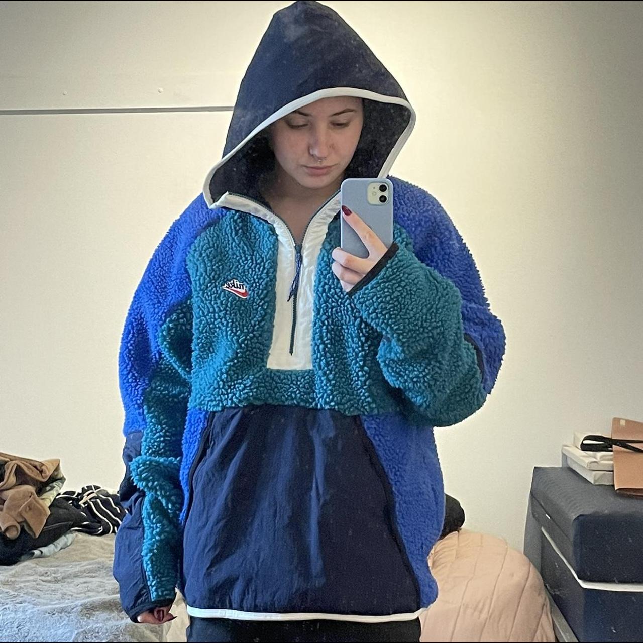 nike windrunner sherpa