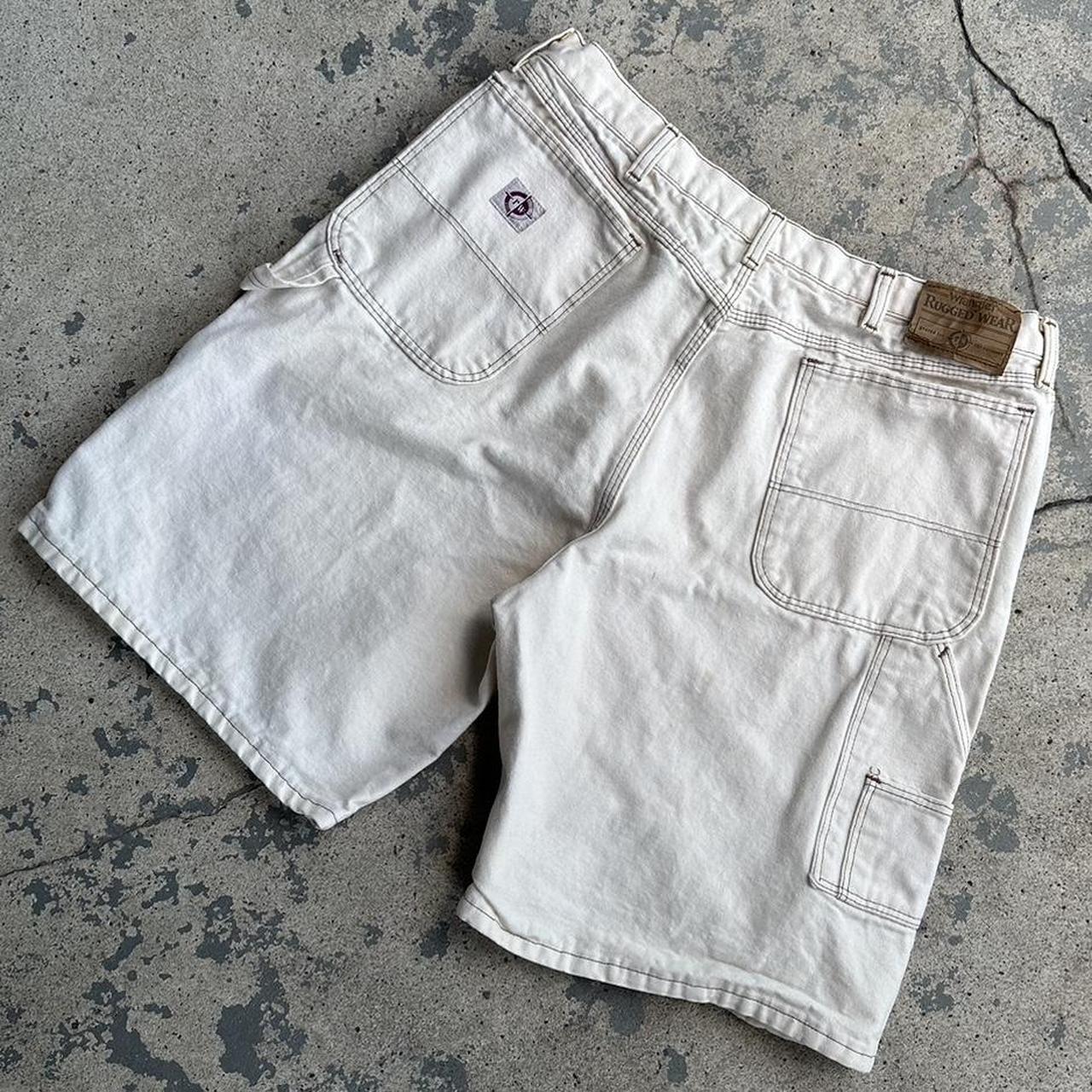 Rugged wear clearance shorts