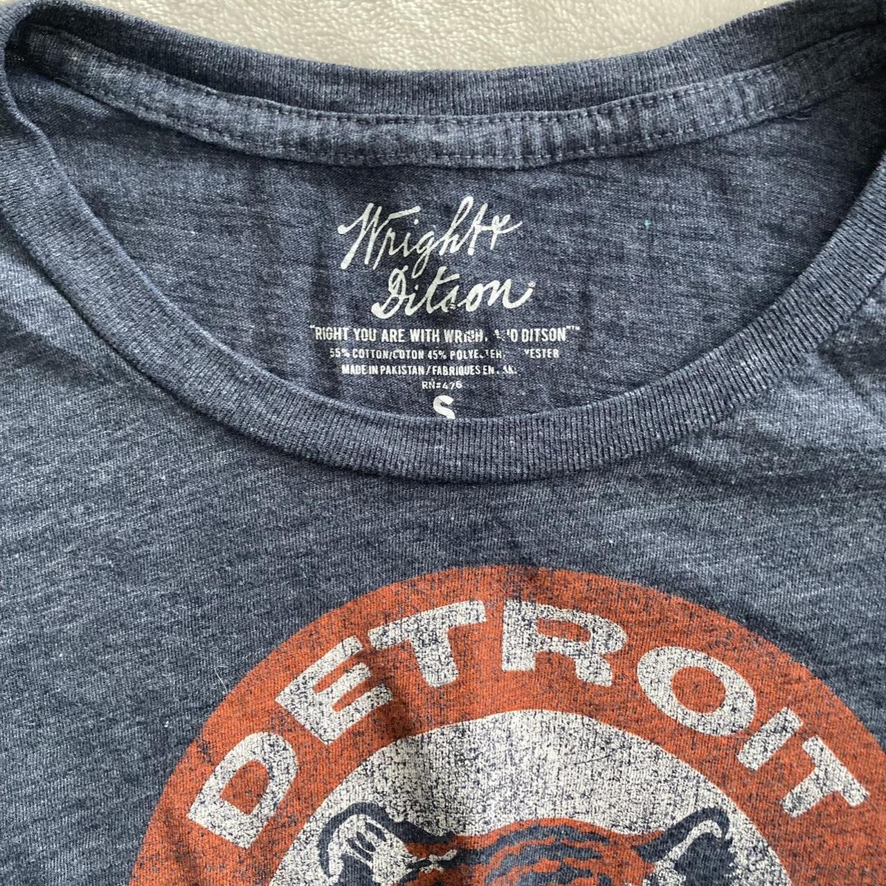 Vintage 80's Detroit Tigers Logo // womens american appareL