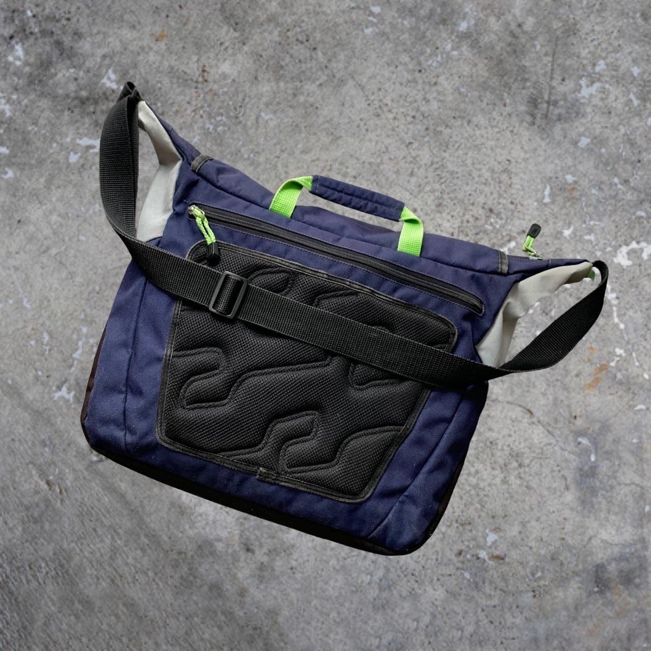 Vintage 90s Billabong crossbody messenger bag Great | Depop