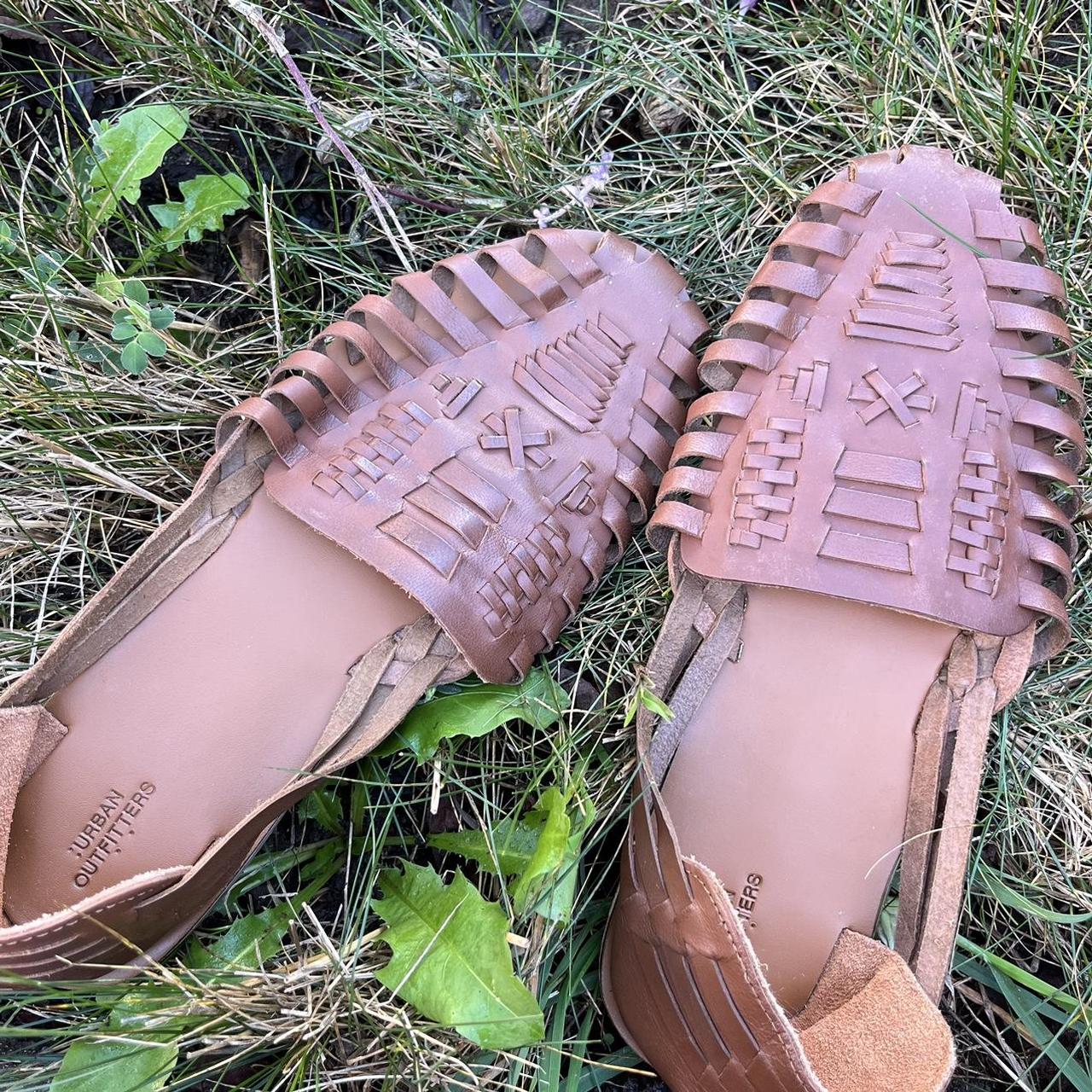 mens huarache sandals urban outfitters