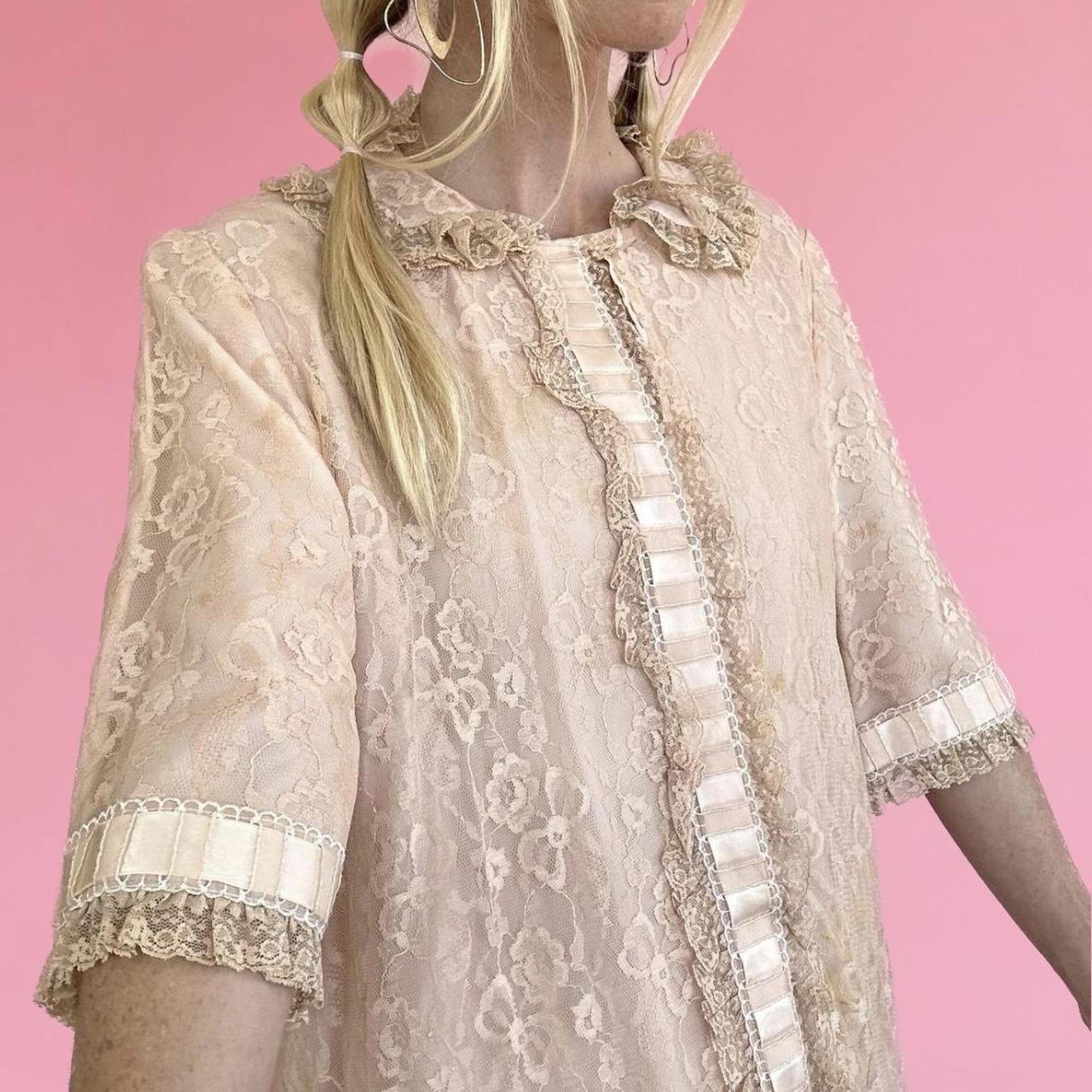 Adorable peachy pink vintage lace housecoat. So... Depop