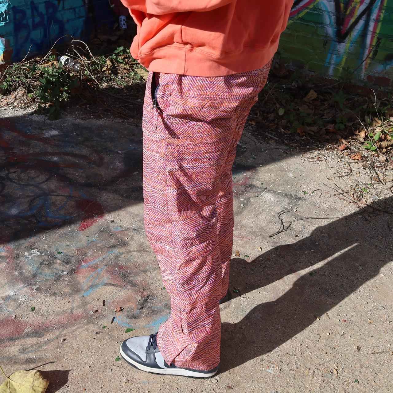 Cool ski pants Womens medium Model 5’10 31”... Depop