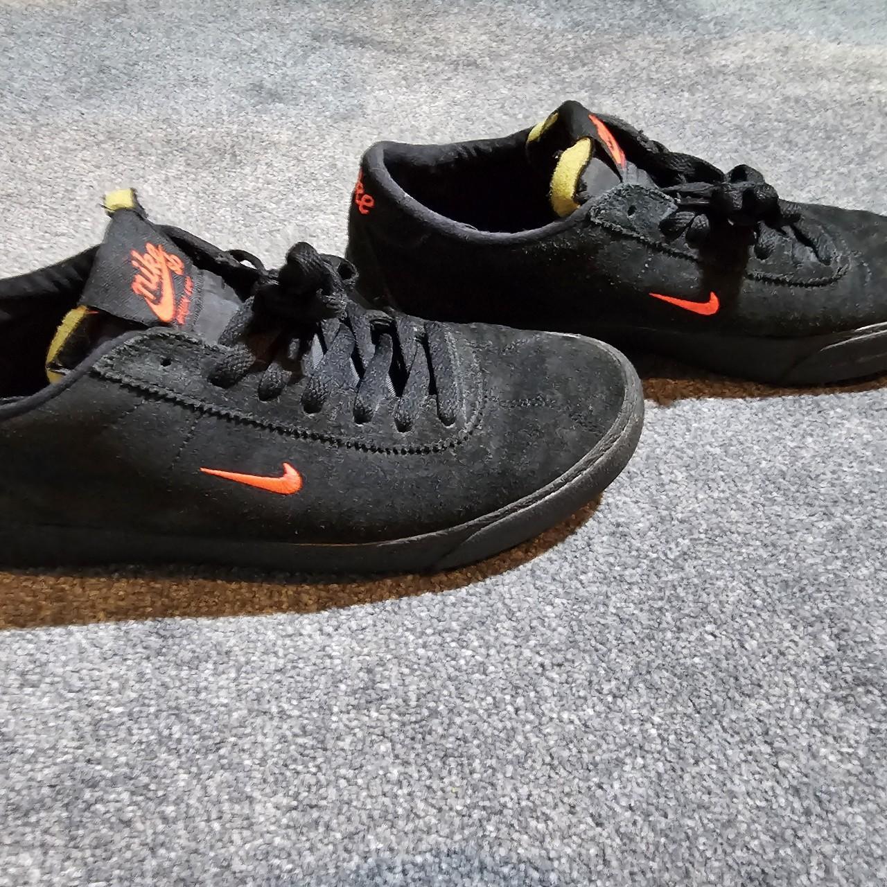 nike bruin all black