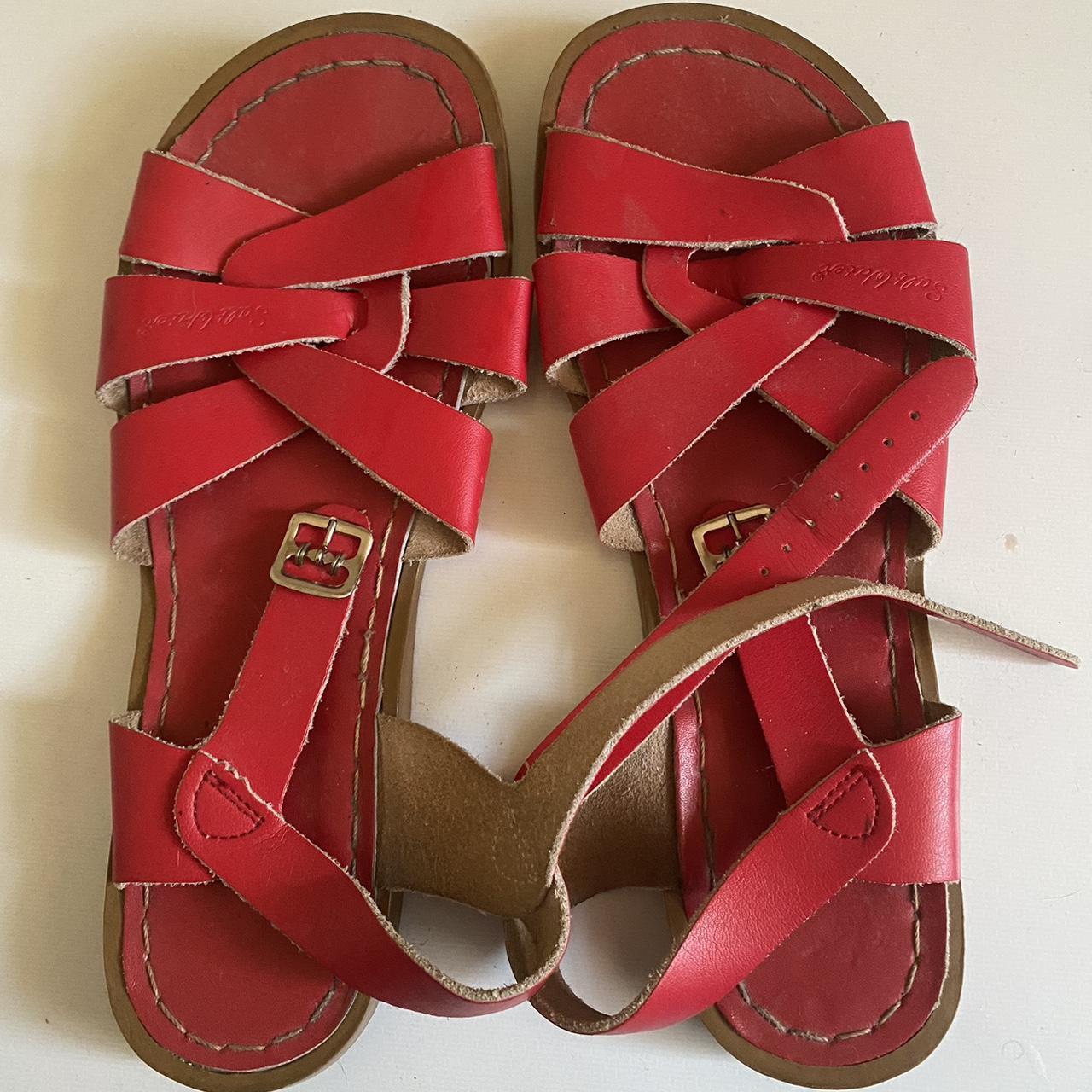 Amazon.com: Salt Water Sandals by Hoy Shoes Girl's Boardwalk (Big  Kid/Adult) Red 7 Big Kid, Women's 9 M : Clothing, Shoes & Jewelry