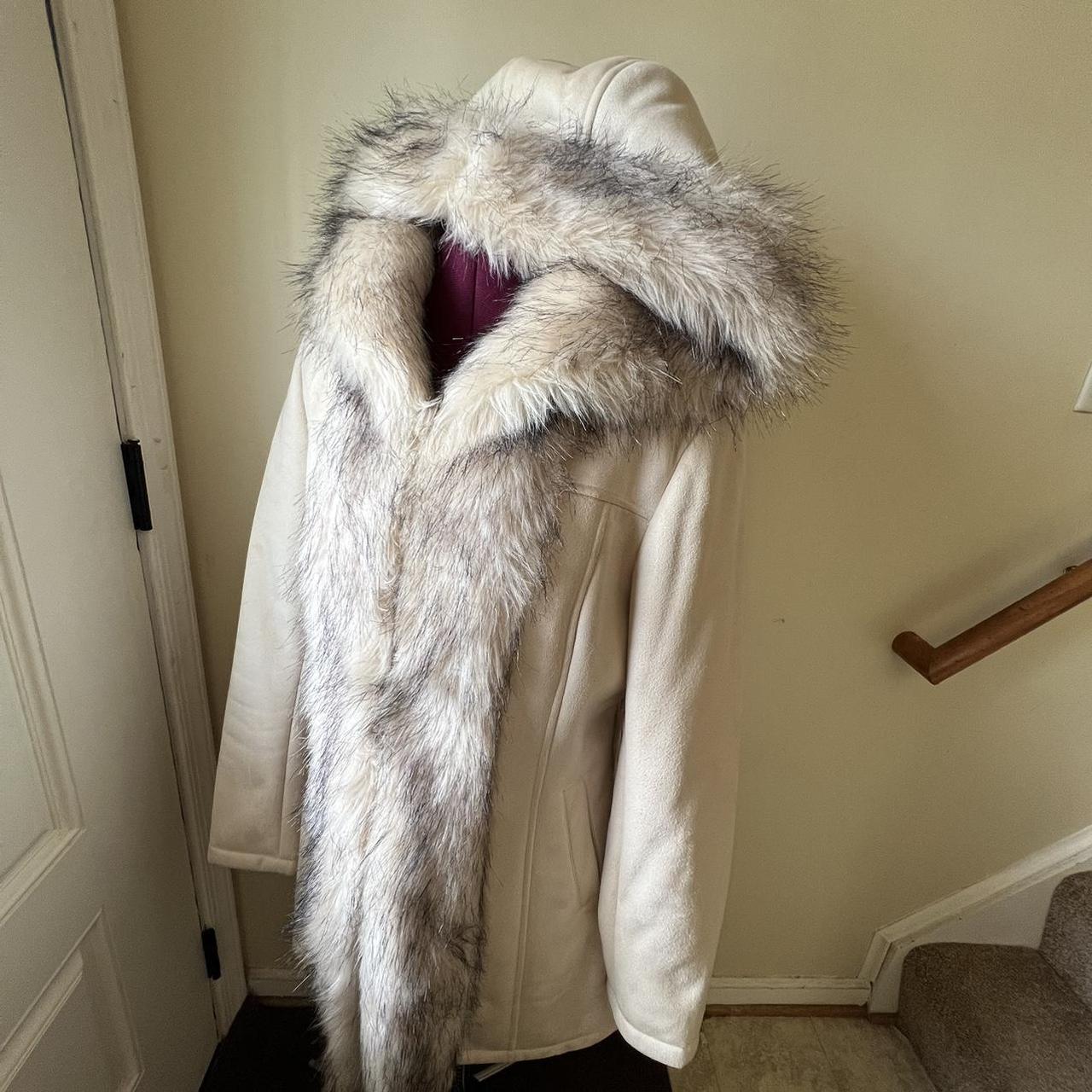 Donna Salyers “ Fabulous Furs” Luxury Faux Fur Coats... - Depop