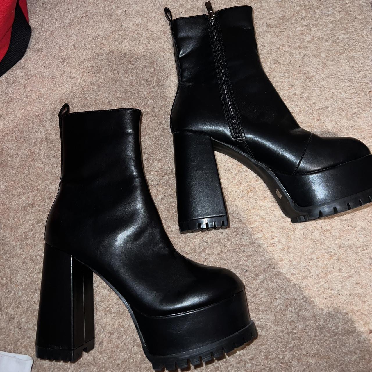 EGO Women's Black Boots | Depop