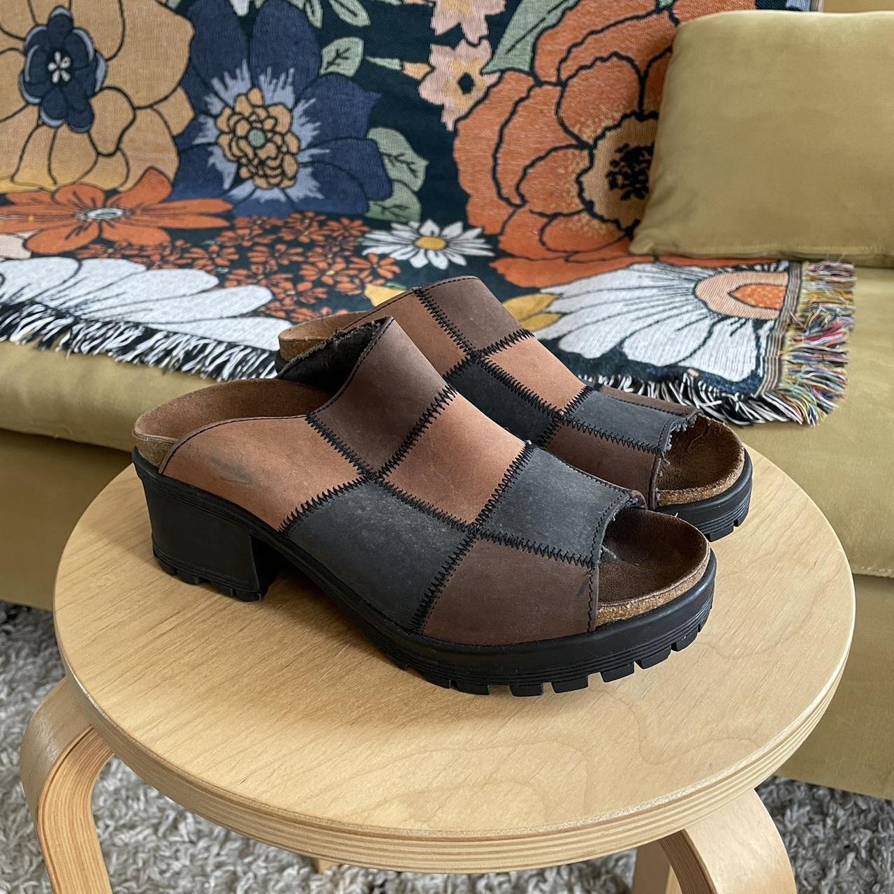 Mia sandals hot sale 90s