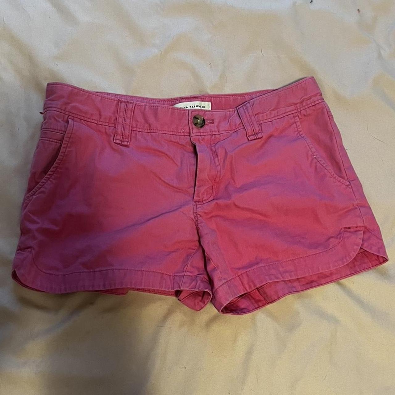 Hot pink banana republic shorts. Size 2 would fit a... - Depop