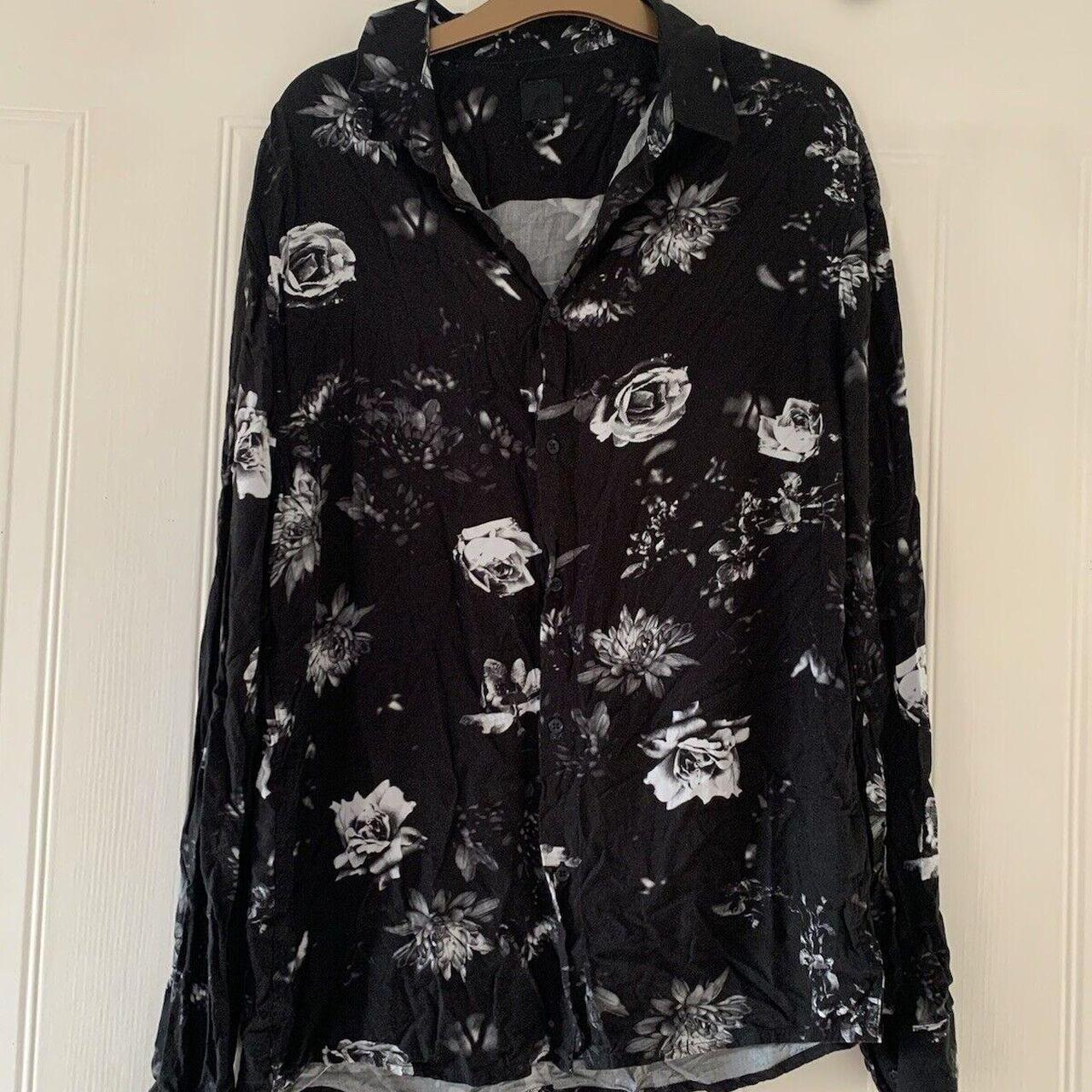 H&M black & white long sleeve Palm tree shirt size... - Depop