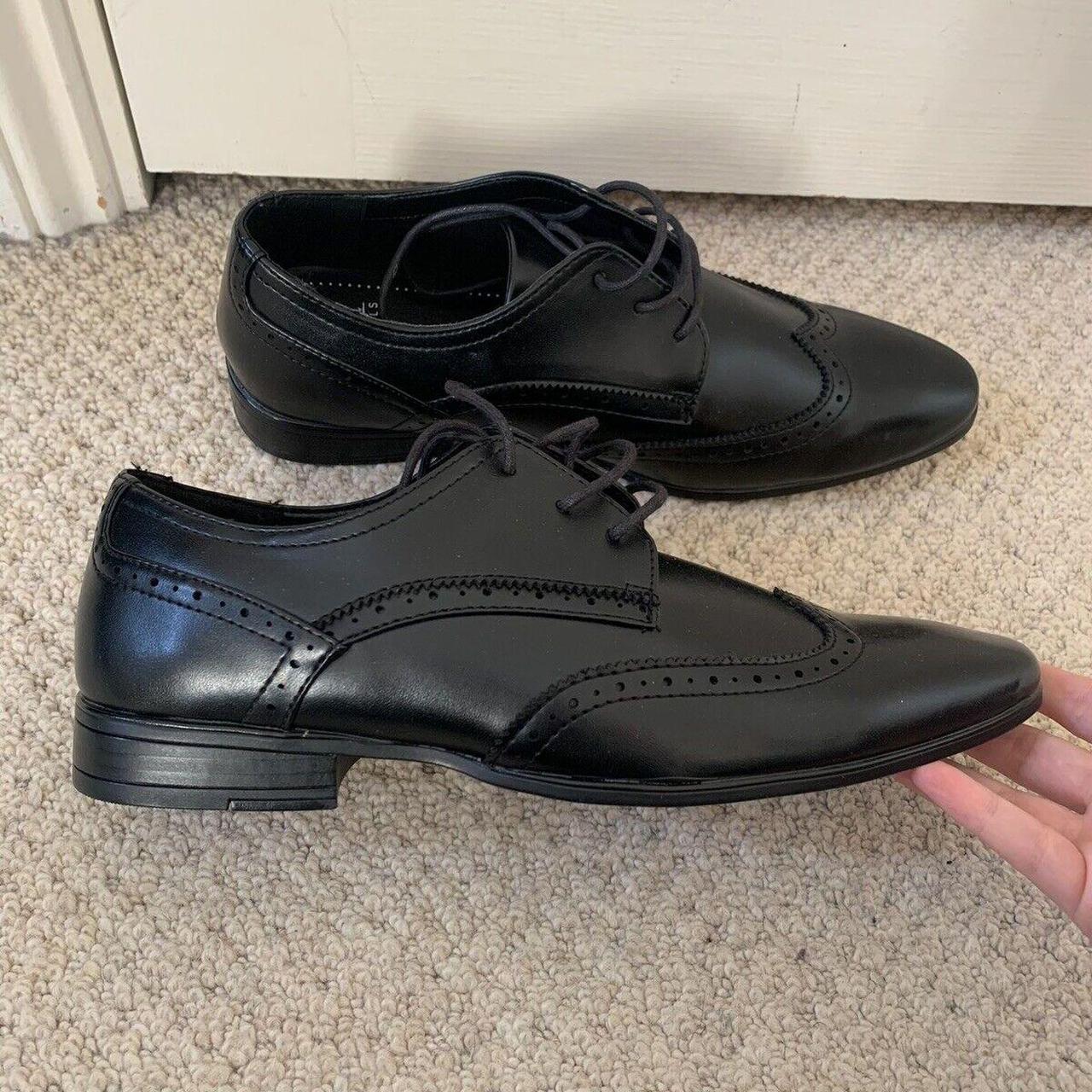 black smart formal shoes mens size 7 with labels - Depop