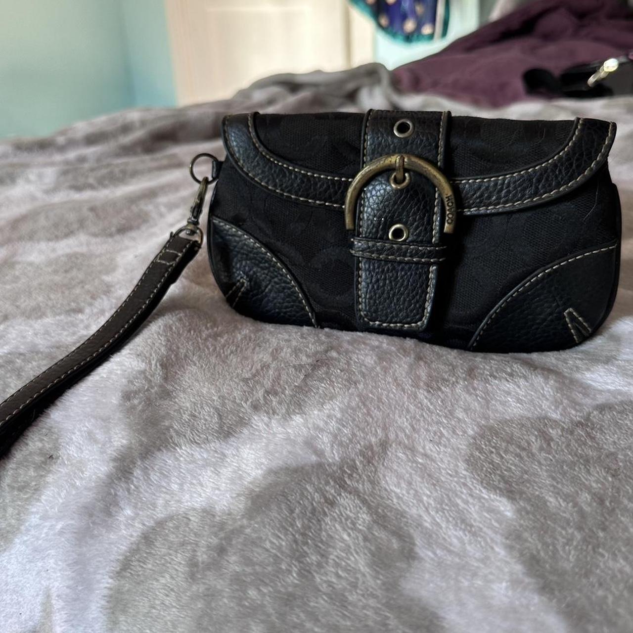 Coach deals clutch & coin purse