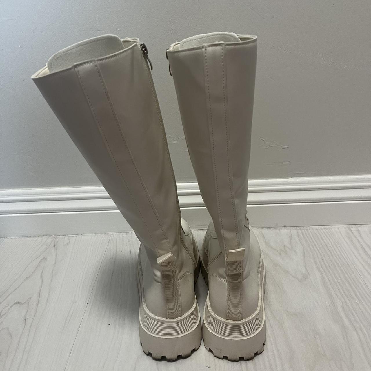 Off-White Women's White Boots (2)