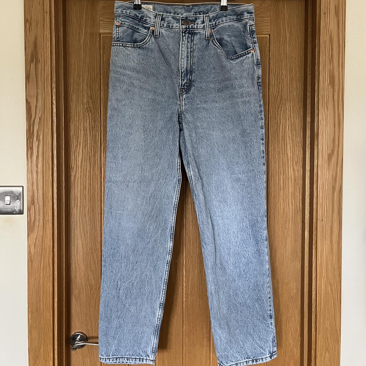 Levi’s low-waisted Jeans Amazing condition... - Depop