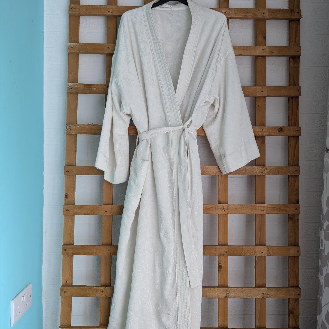 item listed by pensprelovedvintage