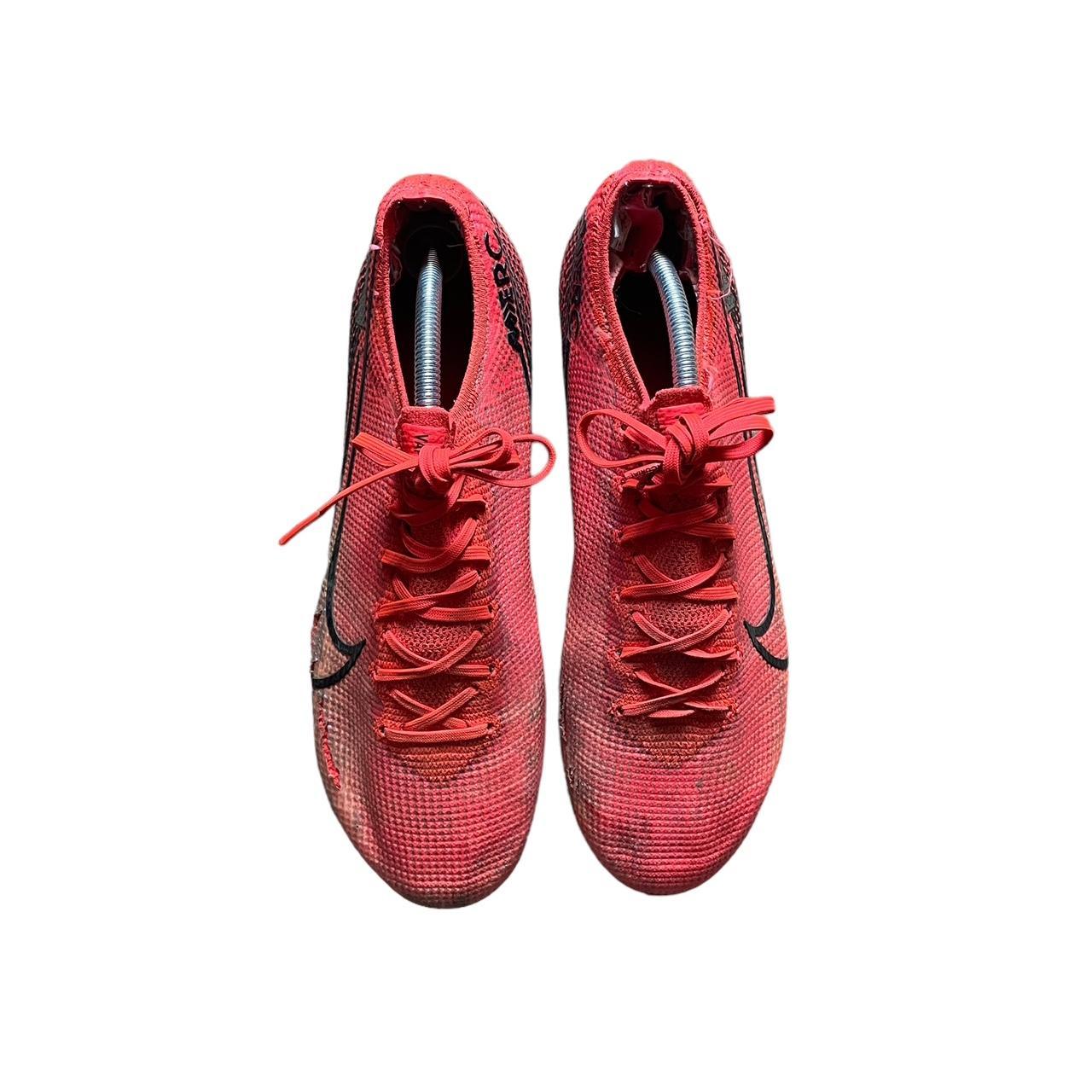 mercurial crimson