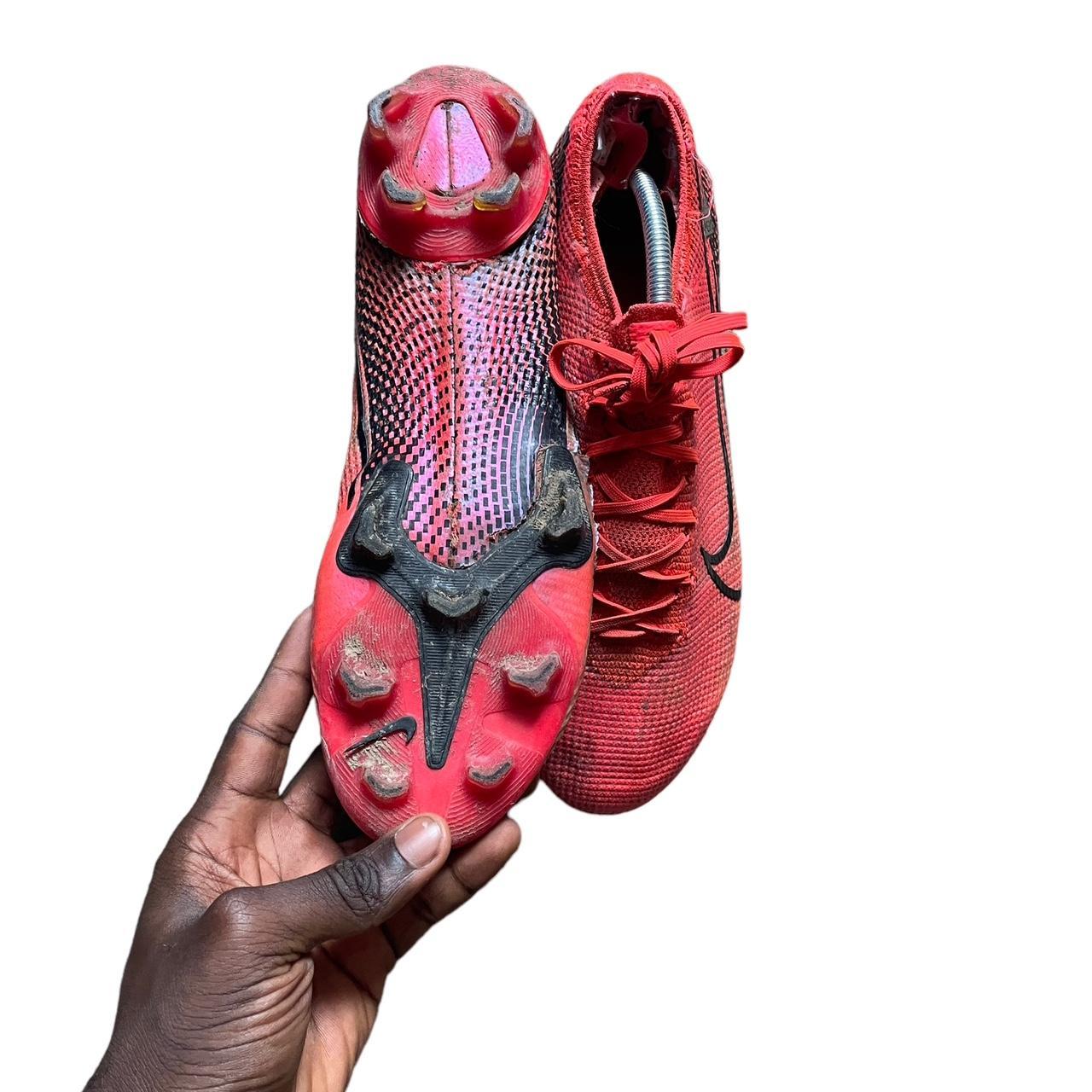 mercurial crimson