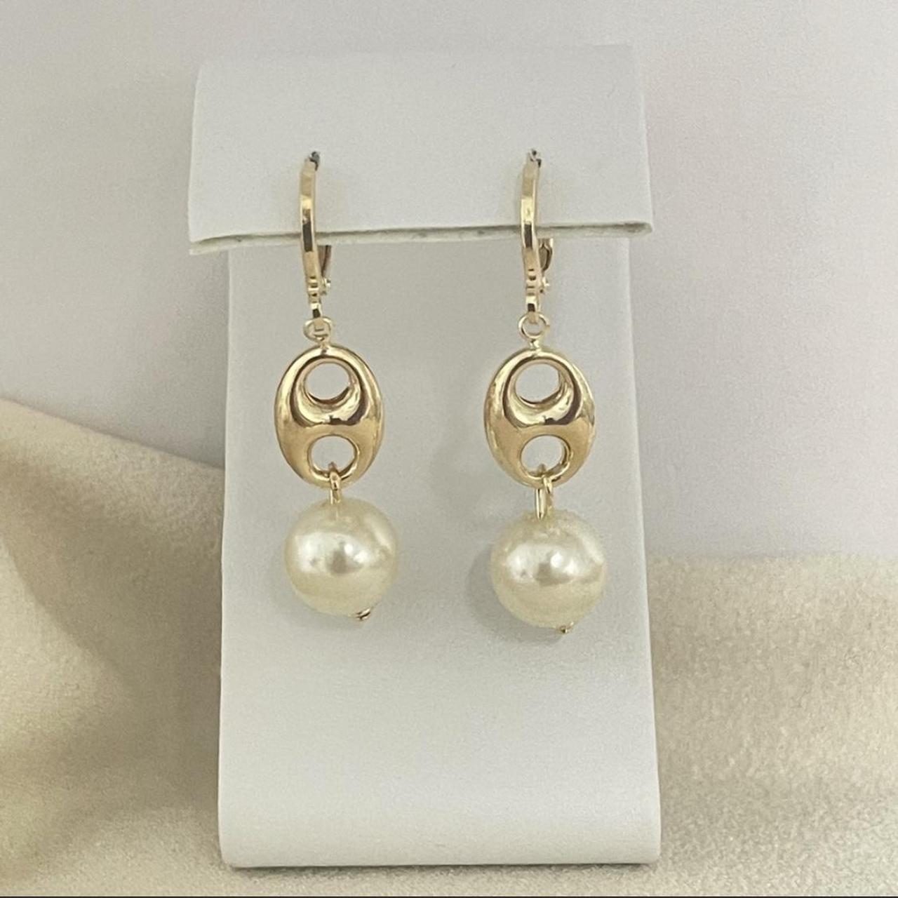 Women's Gold and White Jewellery | Depop