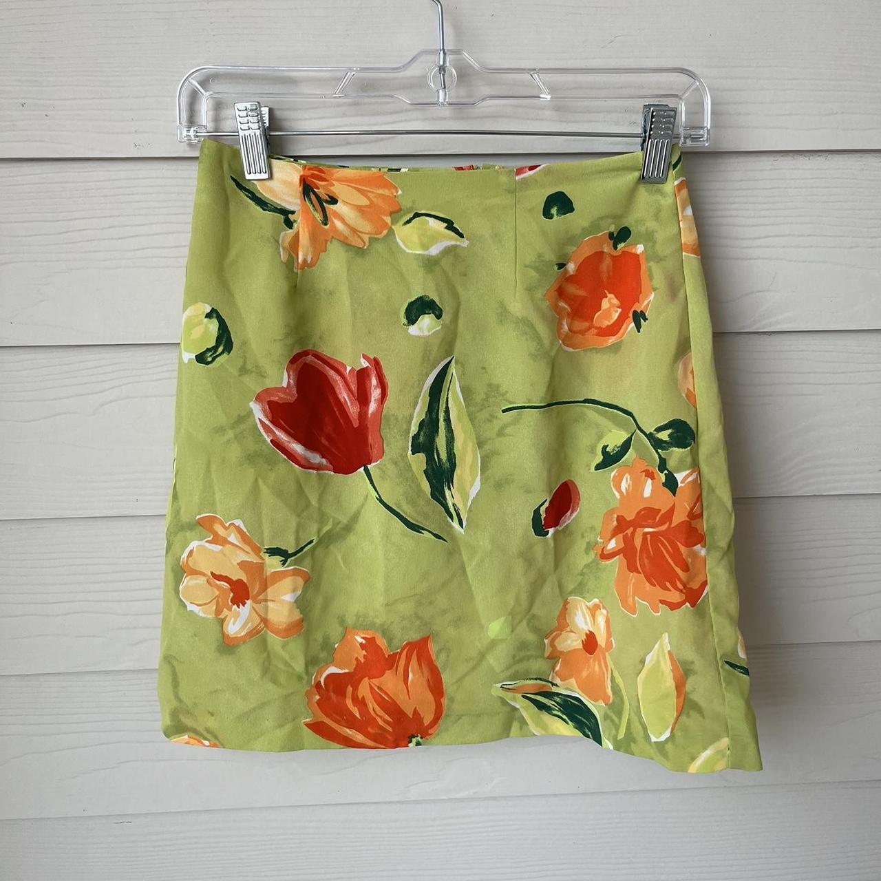 La Belle Women's Green and Orange Skirt | Depop