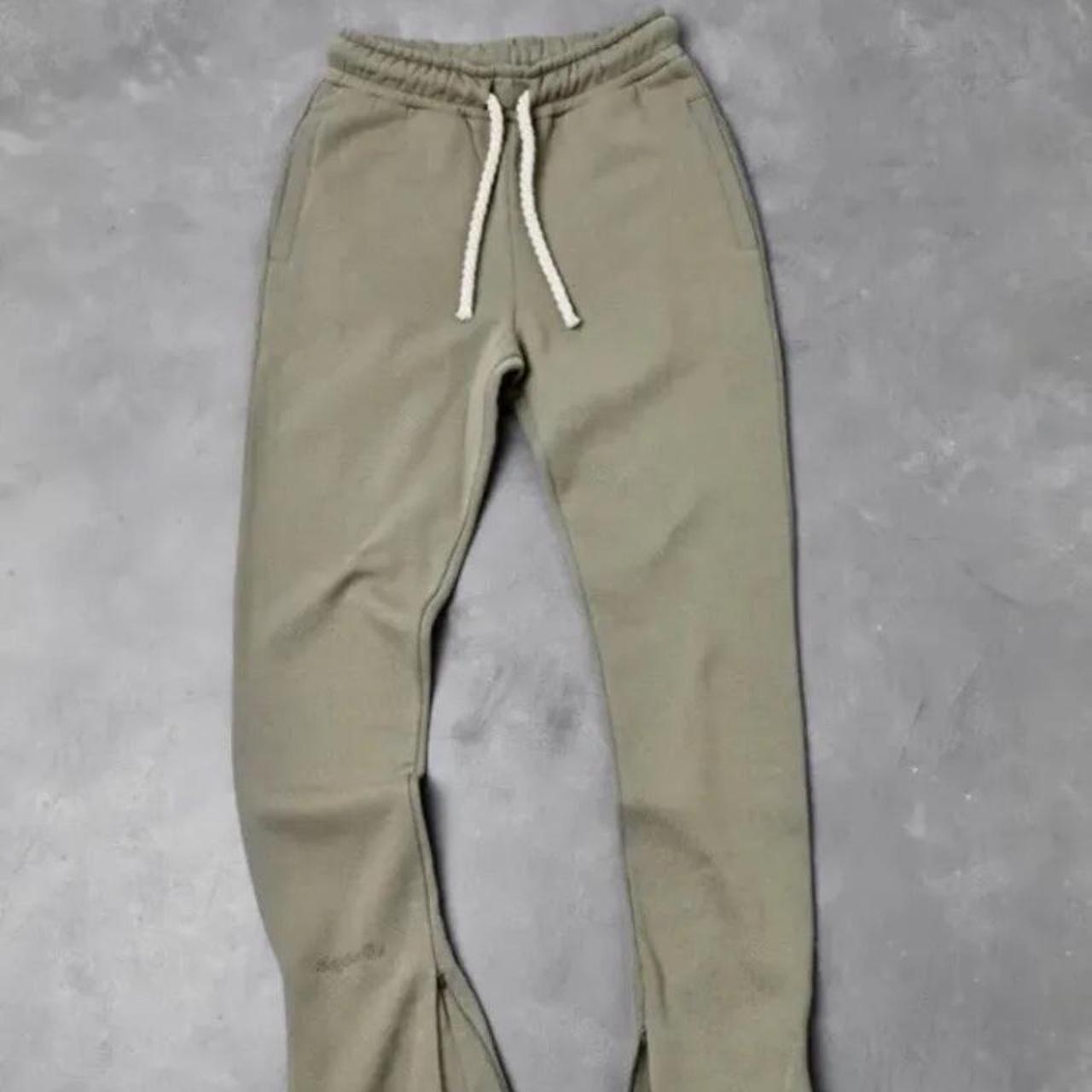 syna logo central cee tracksuit in sage - Depop