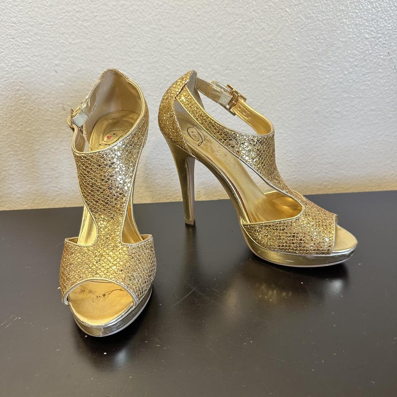 Sparkle on sale strap heels