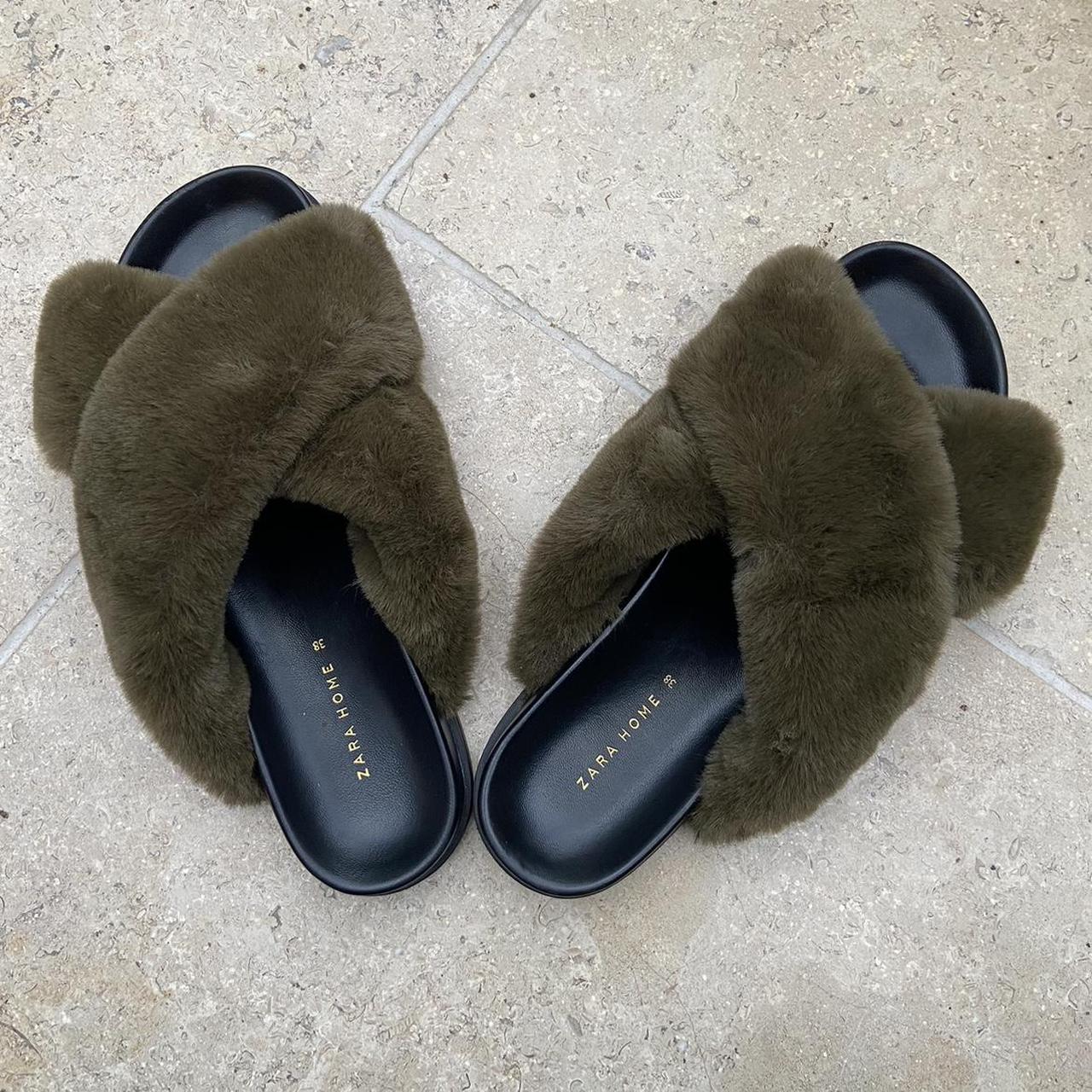 Fluffy discount slippers zara