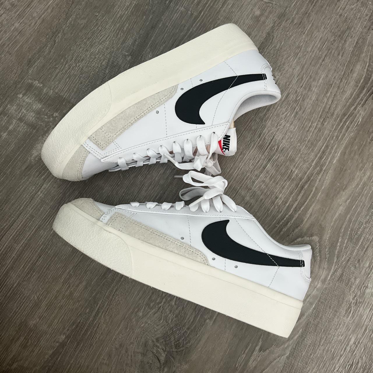 low top nike blazers white