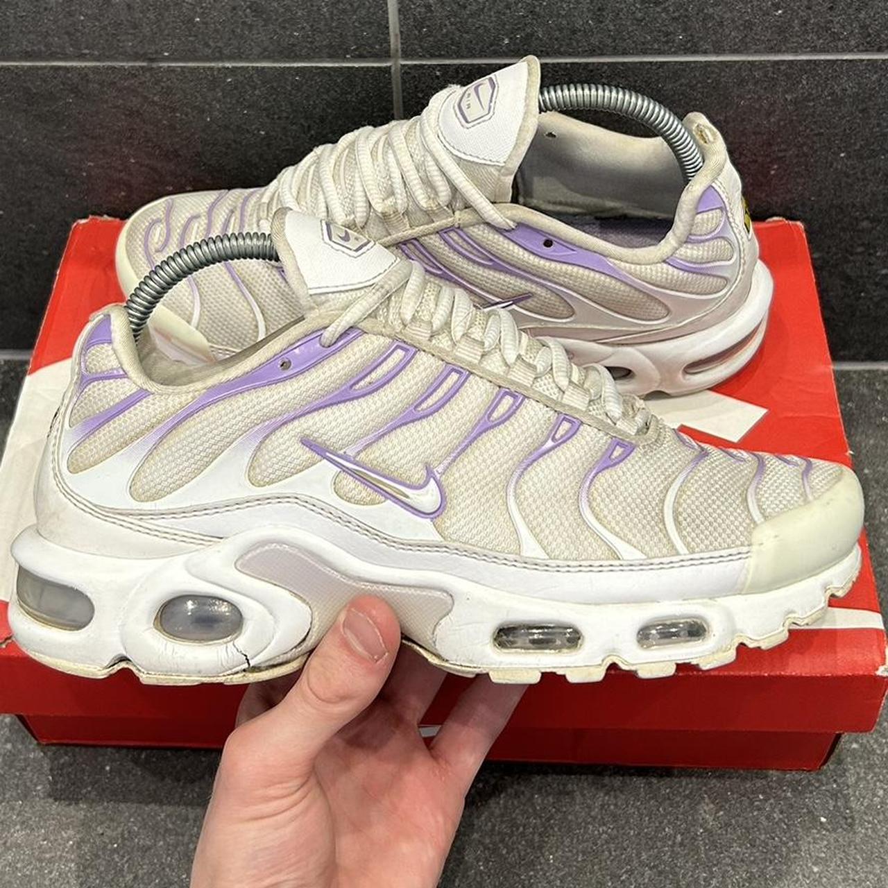 Nike tn clearance white purple