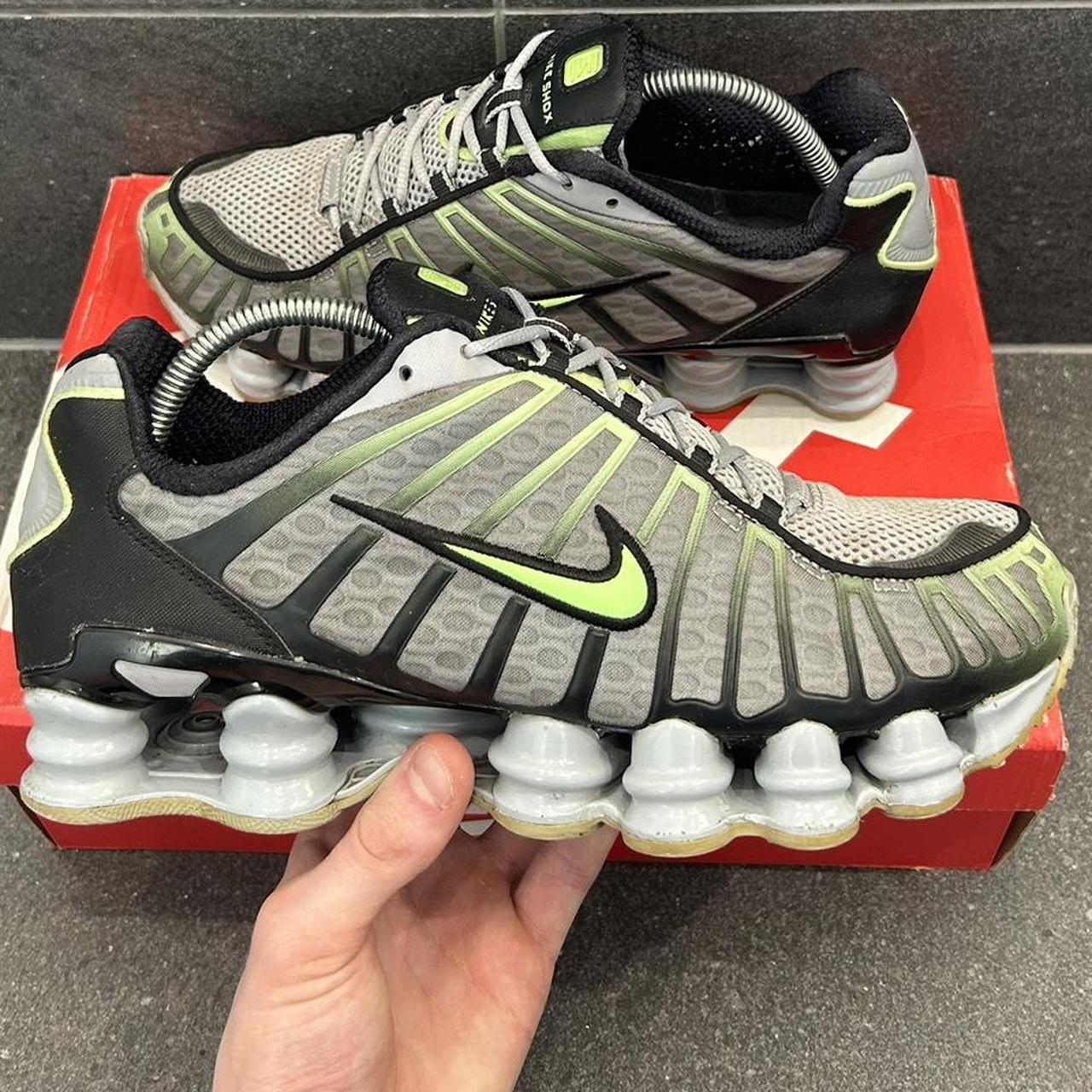 Nike shox grey and 2024 green