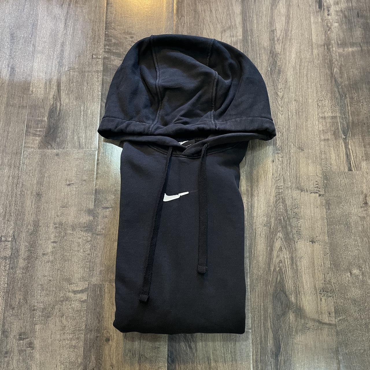 Nike swoosh on discount tour 2021 hoodie