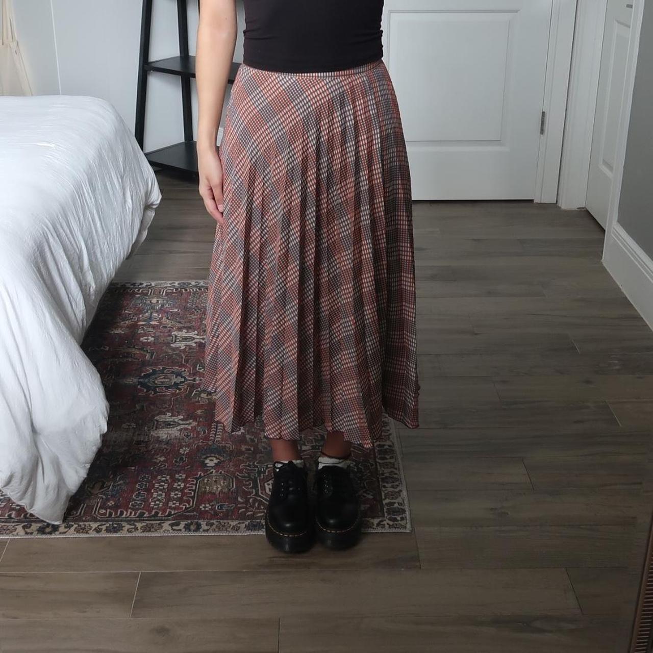 H&m plaid 2024 midi skirt