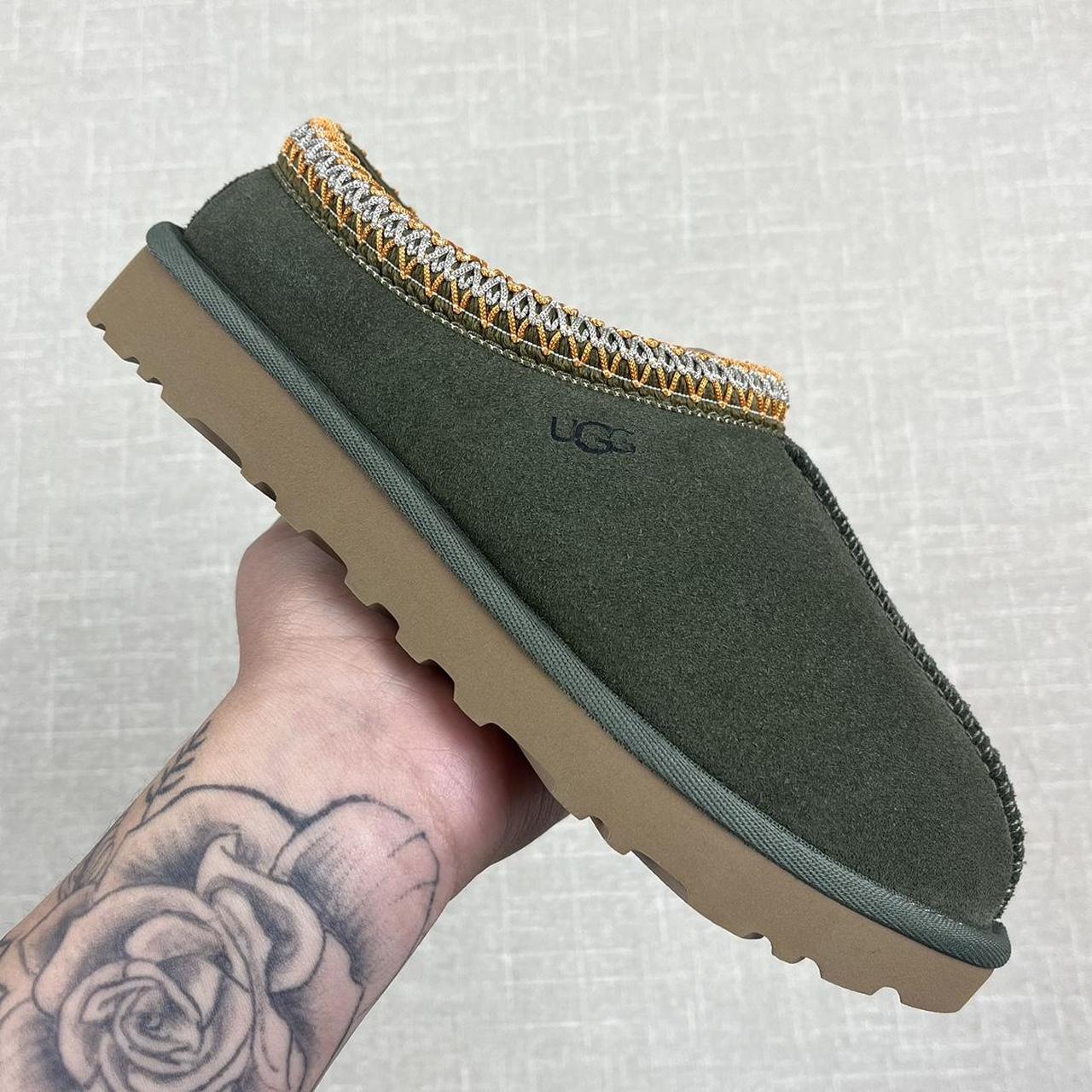 Olive green 2025 uggs womens