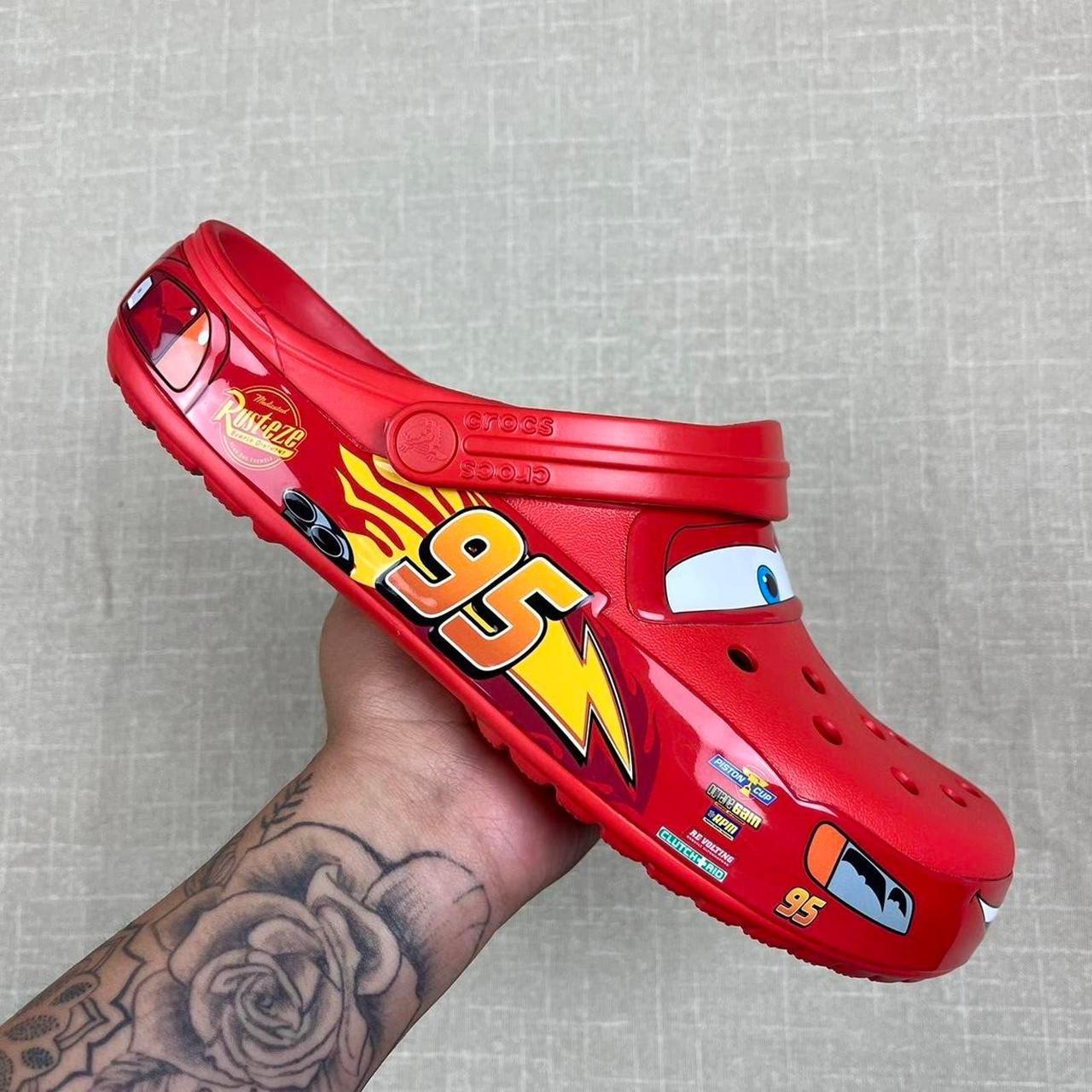 Lightning mcqueen crocs online womens