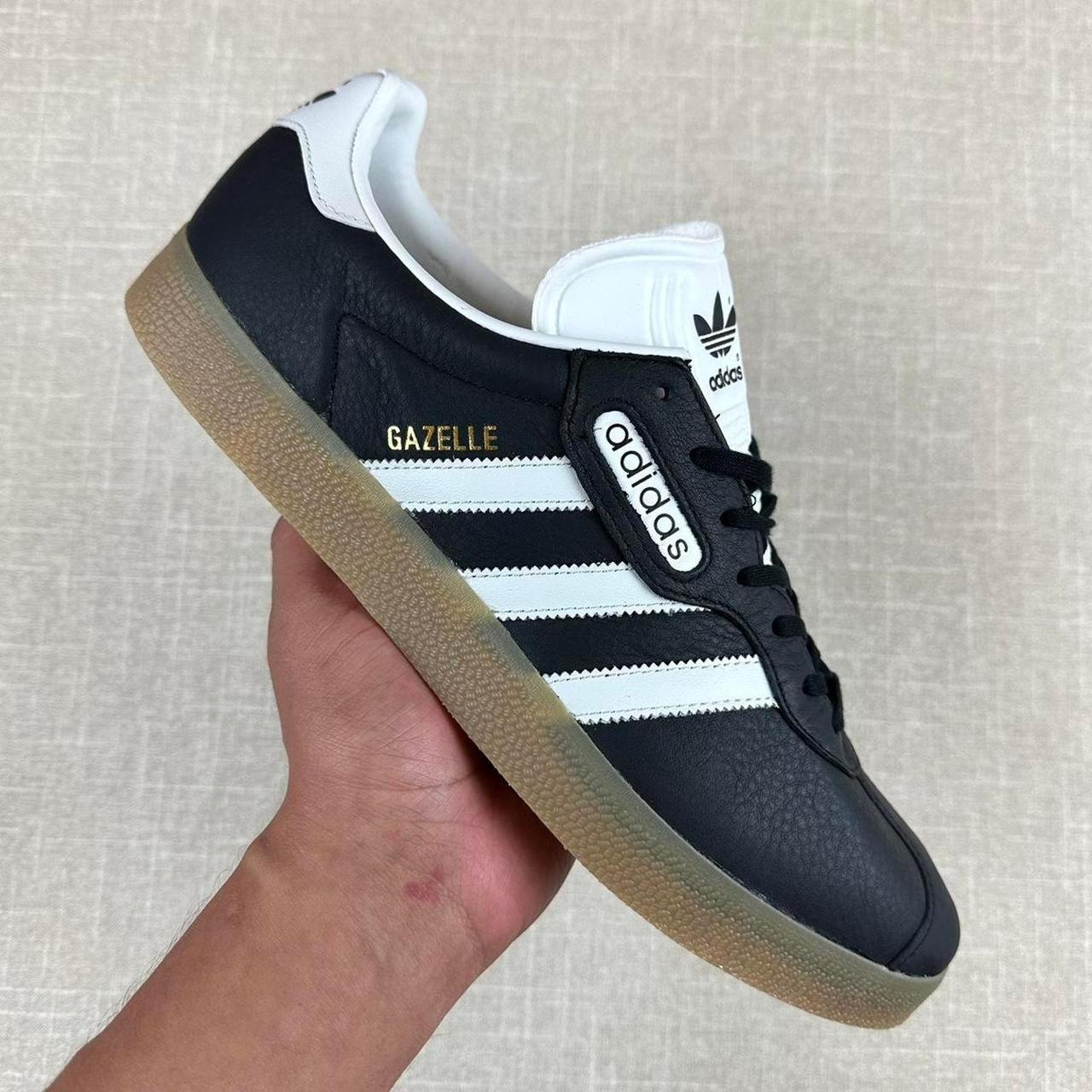 Adidas gazelle super core black vintage white gum best sale