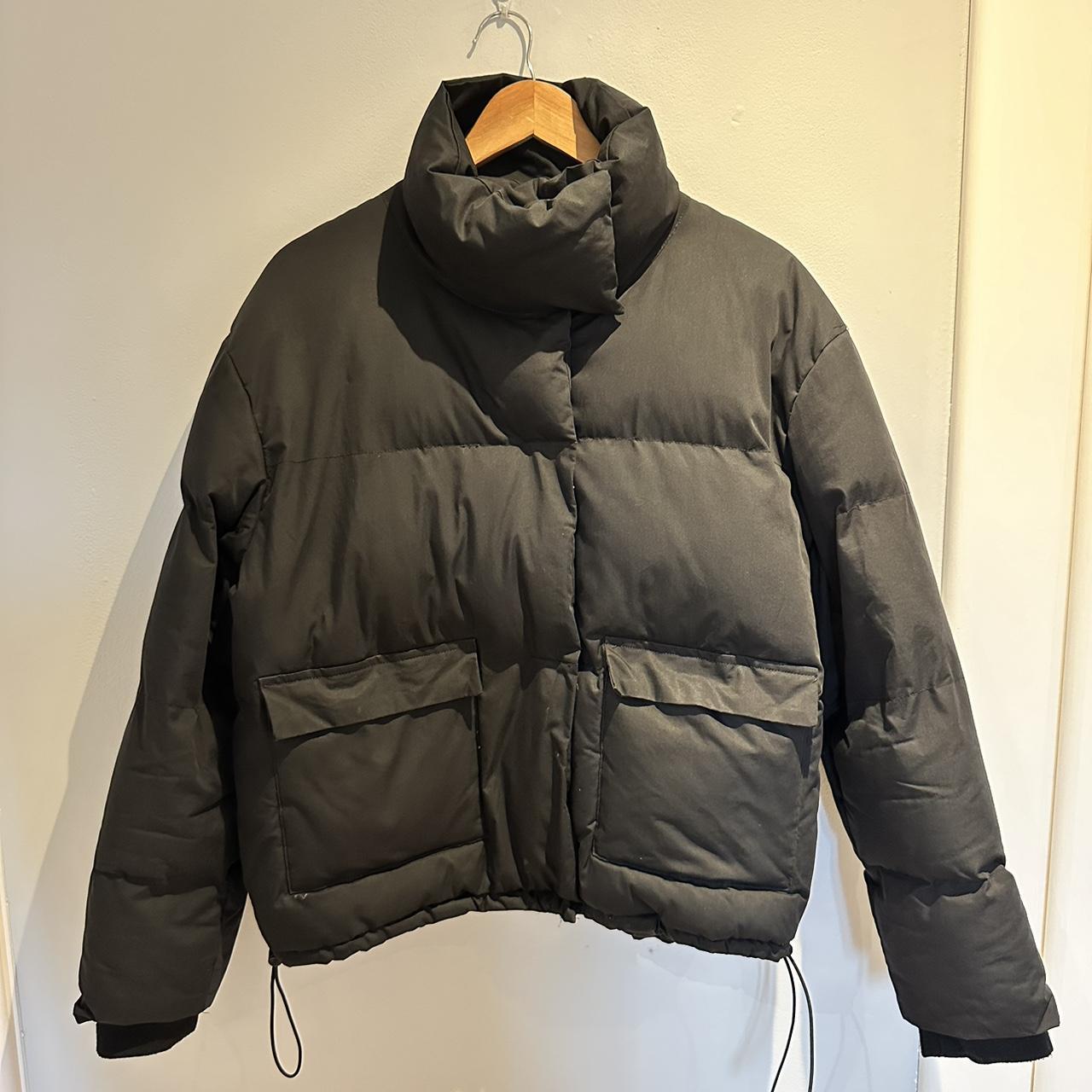 black oversized puffer size 8 would fit 6,8,10 - Depop