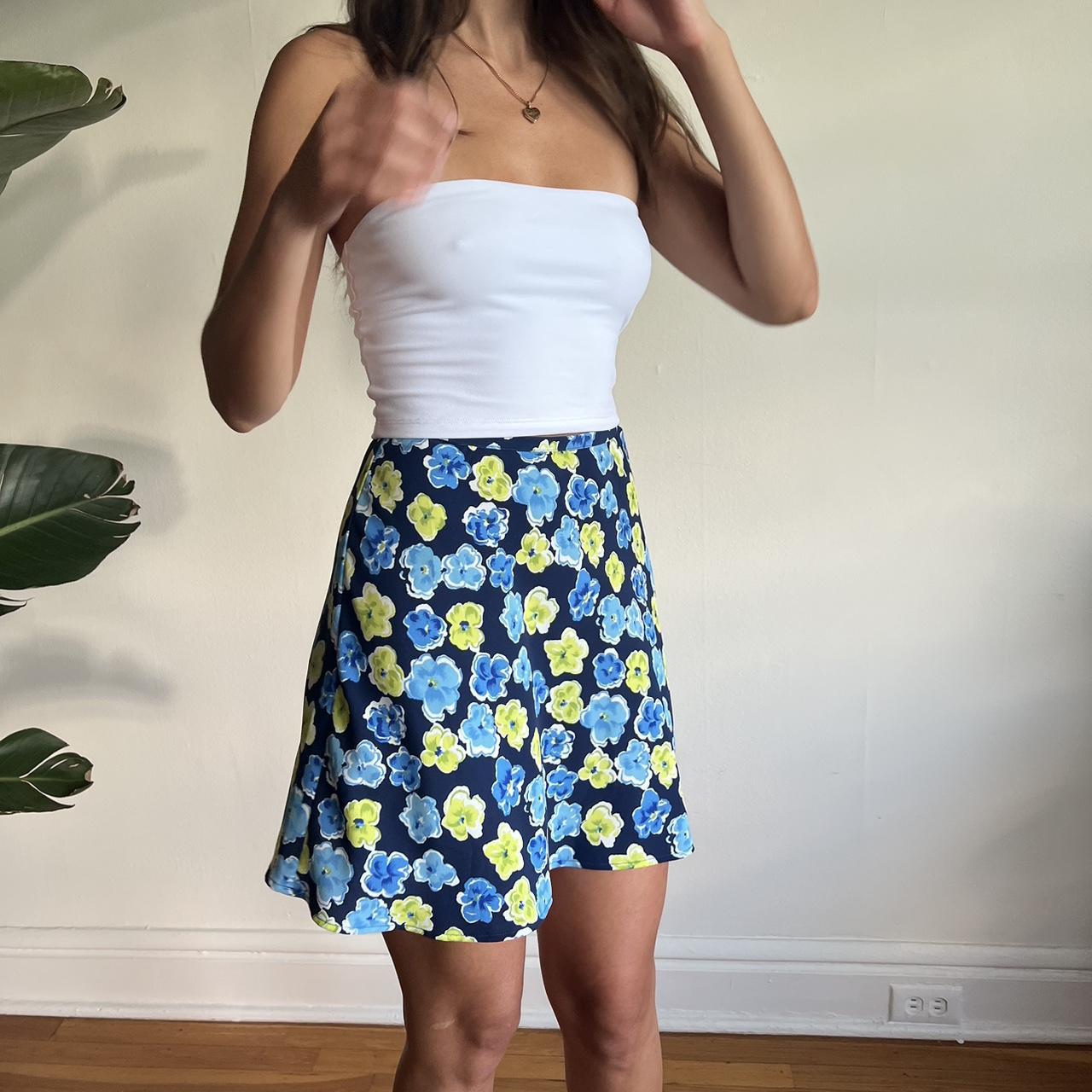 White skater skirt on sale 90s