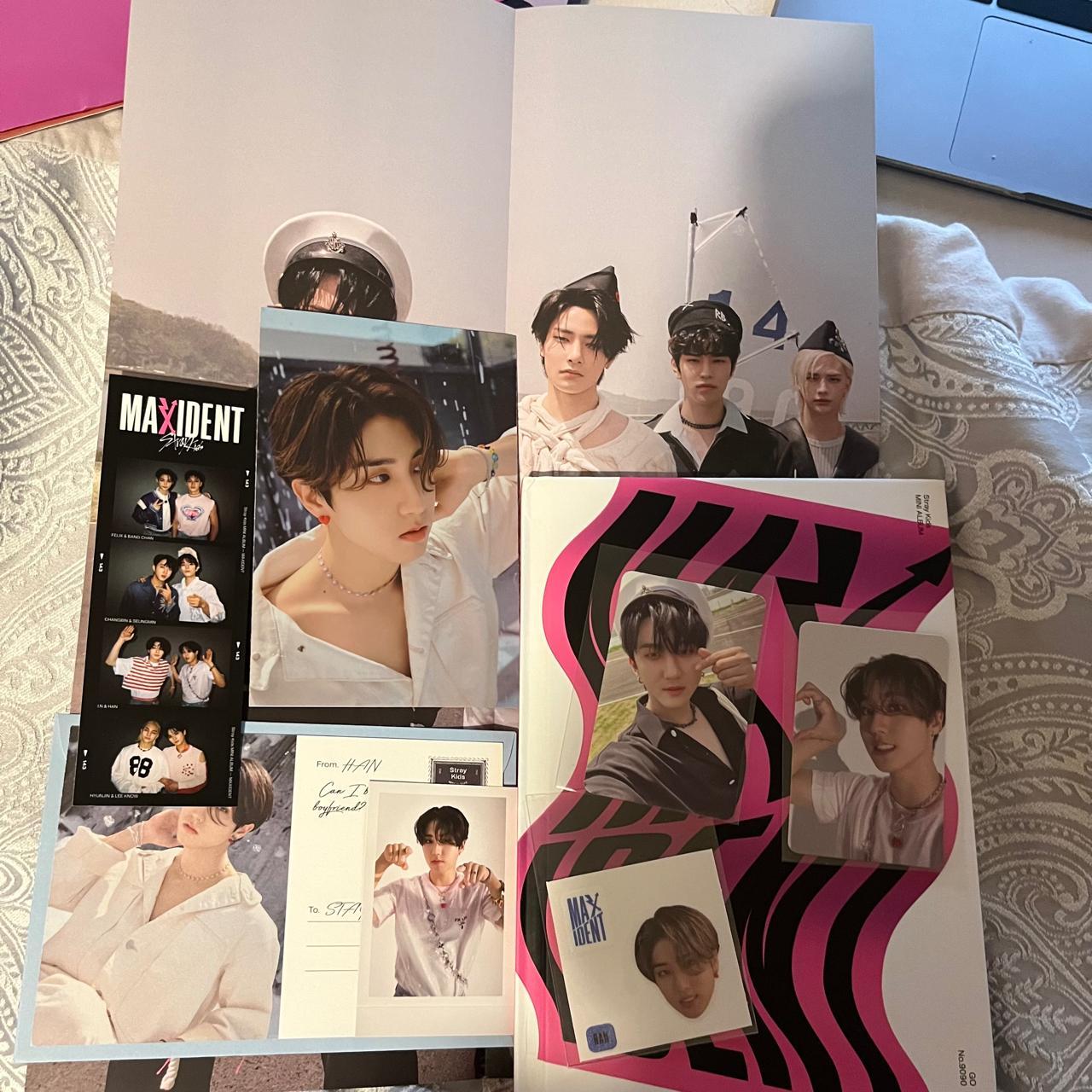 STRAY Kids – MAXIDENT LIMITED Edition [GO Ver.] Mini Album+Photobook+Limited Version Benefit+Pre-Order Benefit+Bonus (Acrylic Key And Hologram Sticker