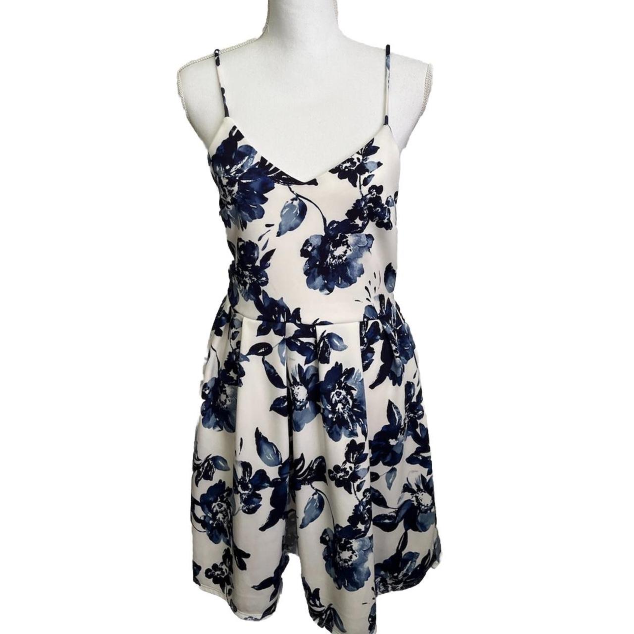 Monteau Los Angeles Floral Dress Large White Blue... - Depop