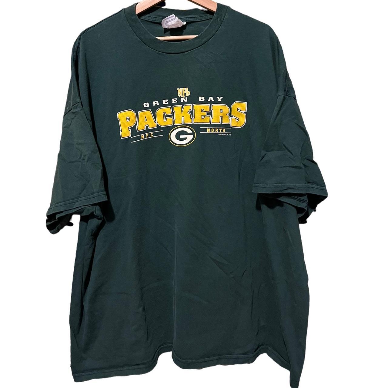 description: 90s Green bay Packers t-shirt size: L - Depop