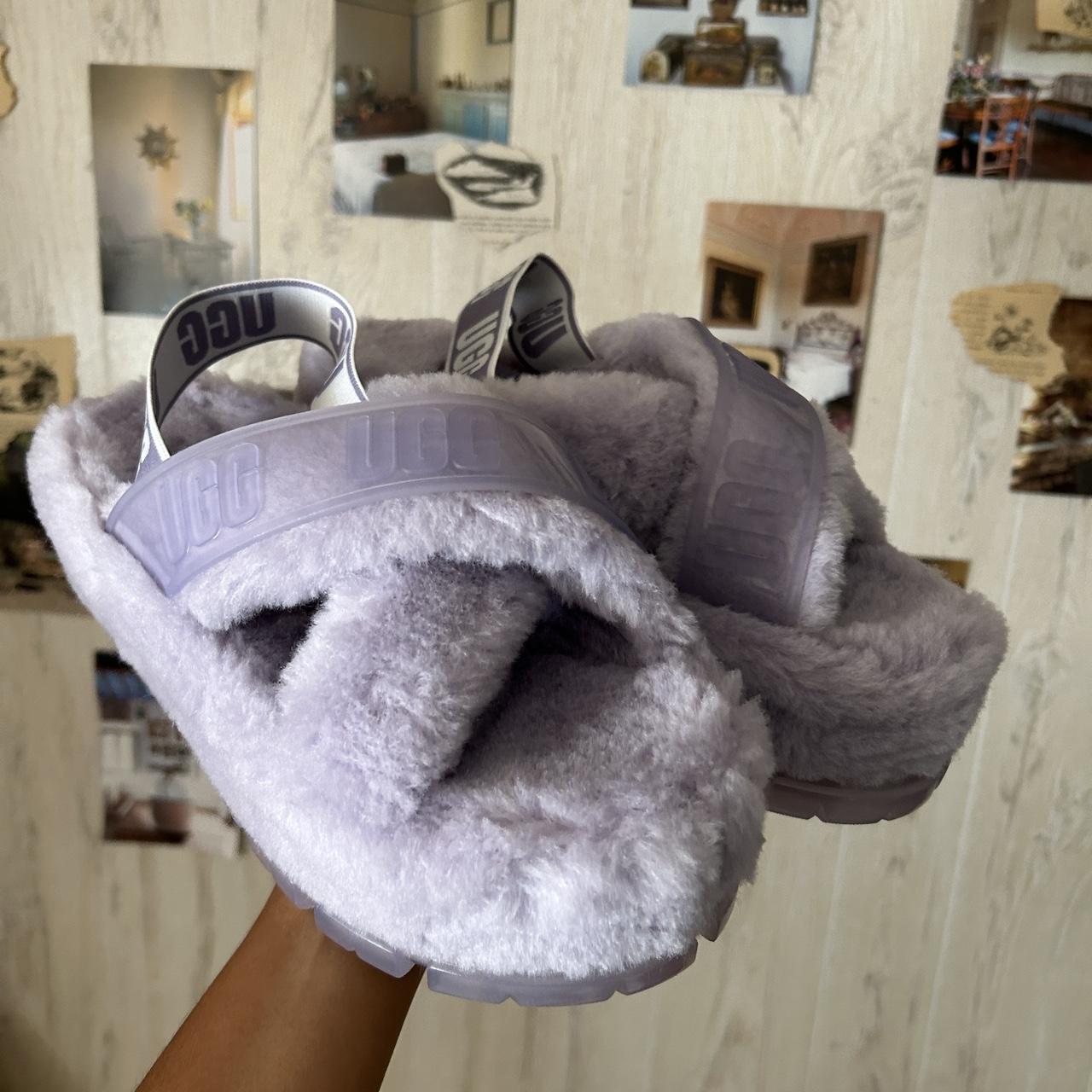 美品♡UGG アグ W FUZZITA CLEAR ファジータクリア サンダル アグ] サンダル Fuzzita Clear レディース UGG FUZZITA CLEAR｜靴