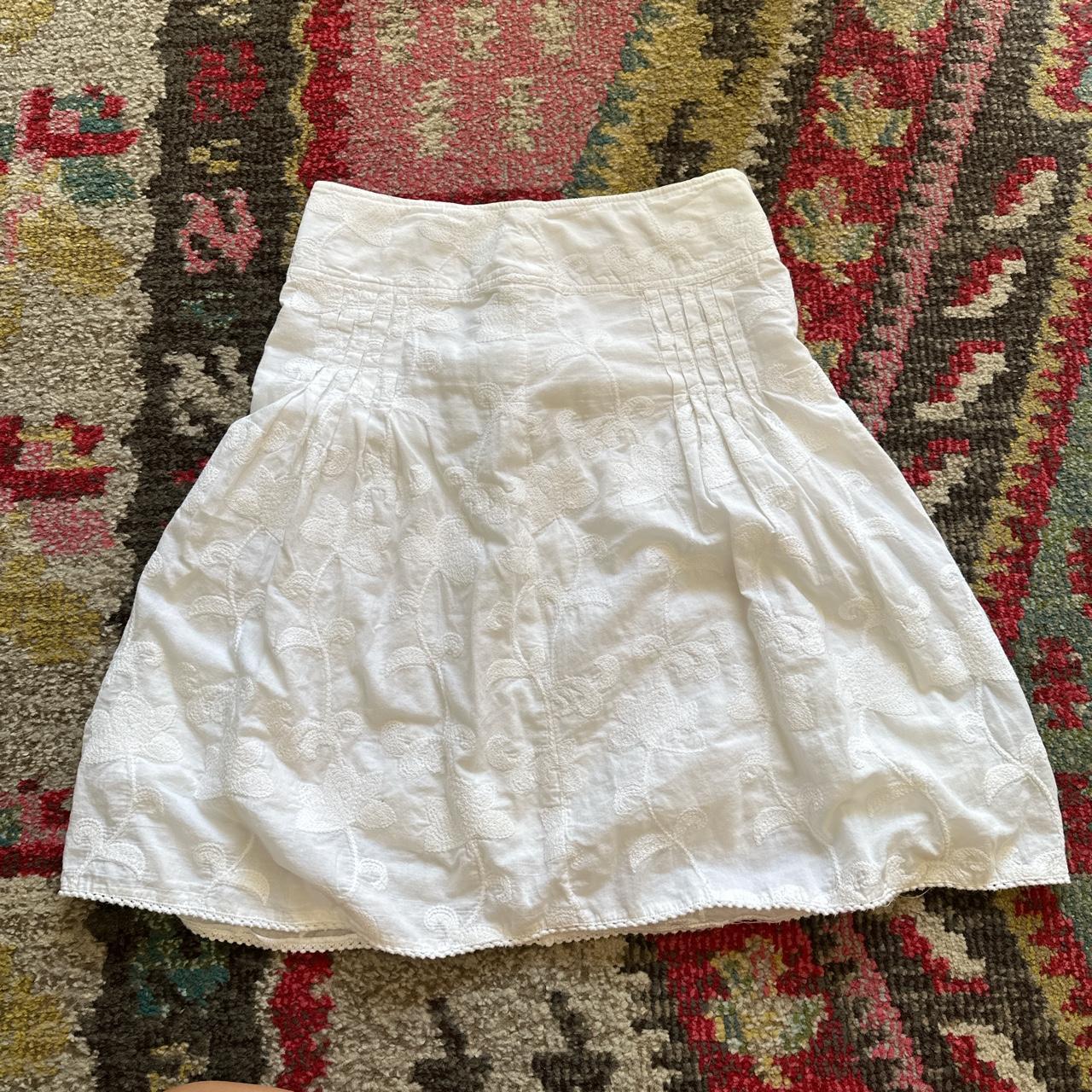 NY Collection Women's White Skirt | Depop