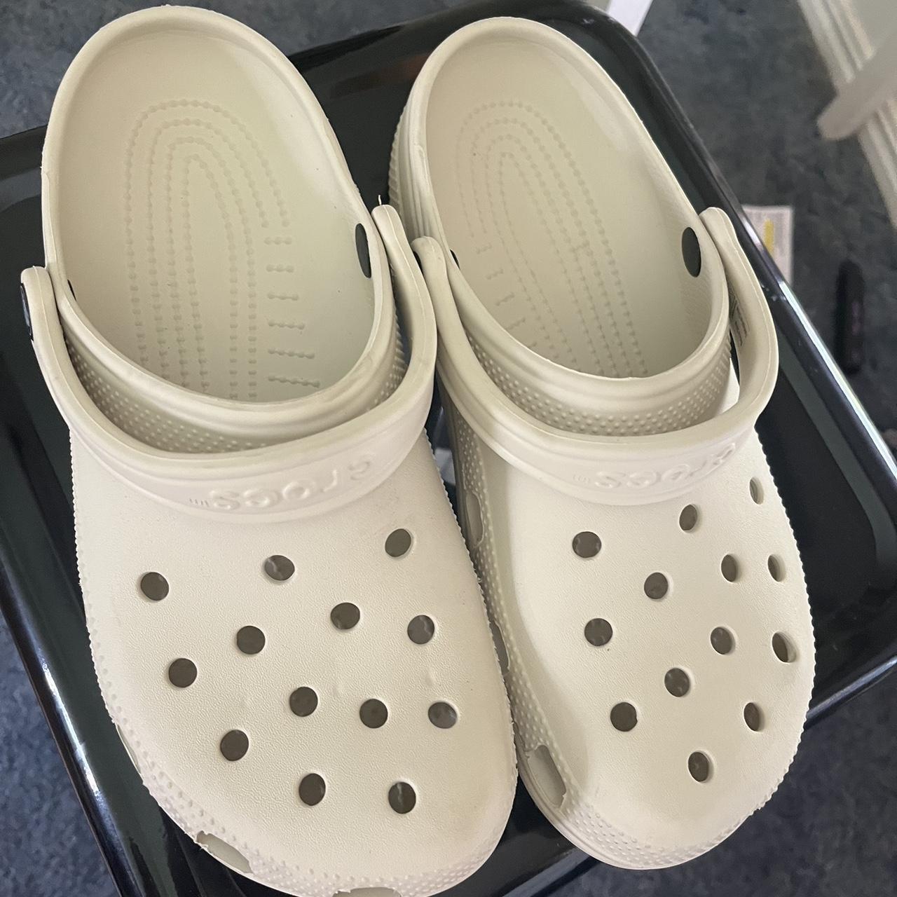 Crocs Women's Cream Clogs | Depop