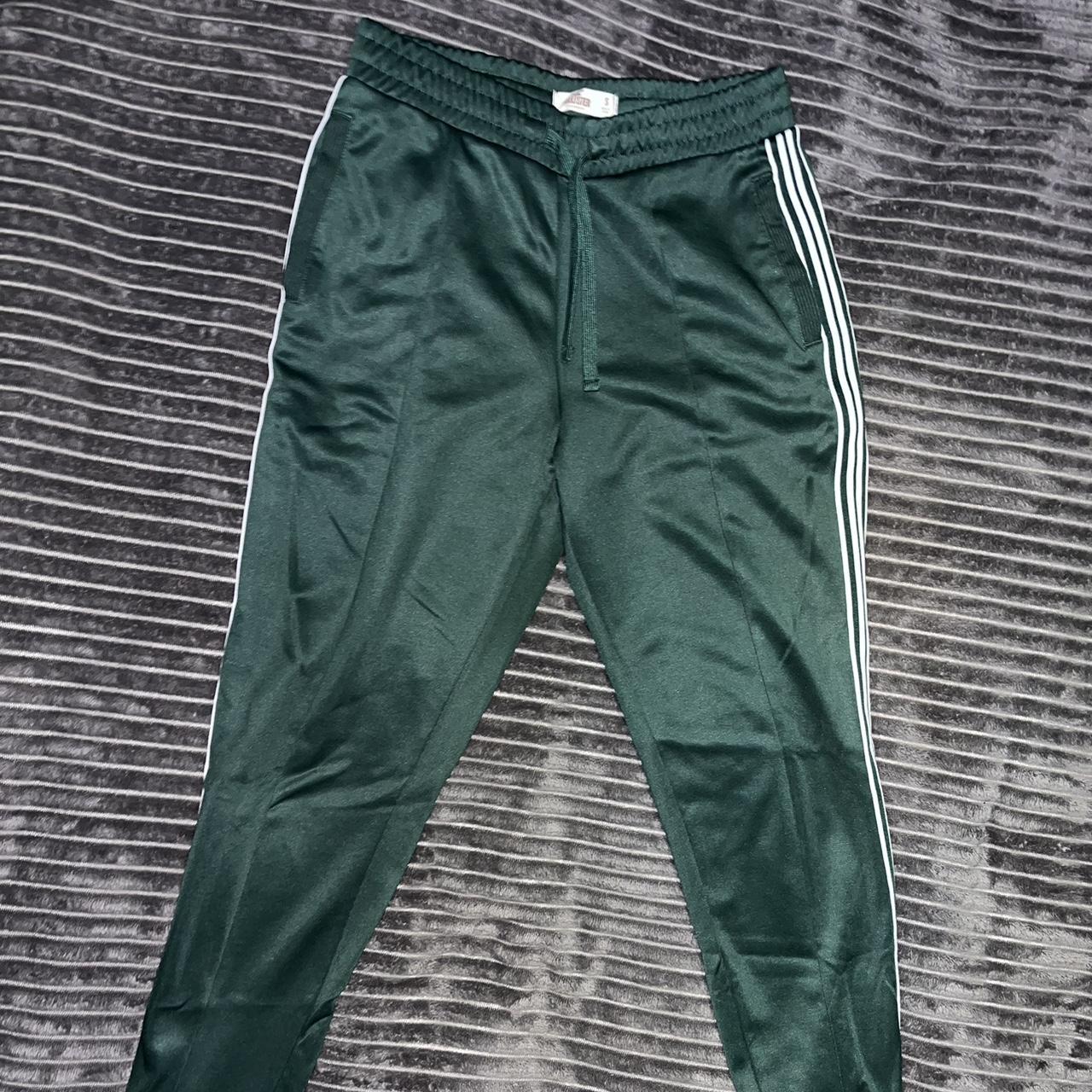 Hollister green clearance joggers