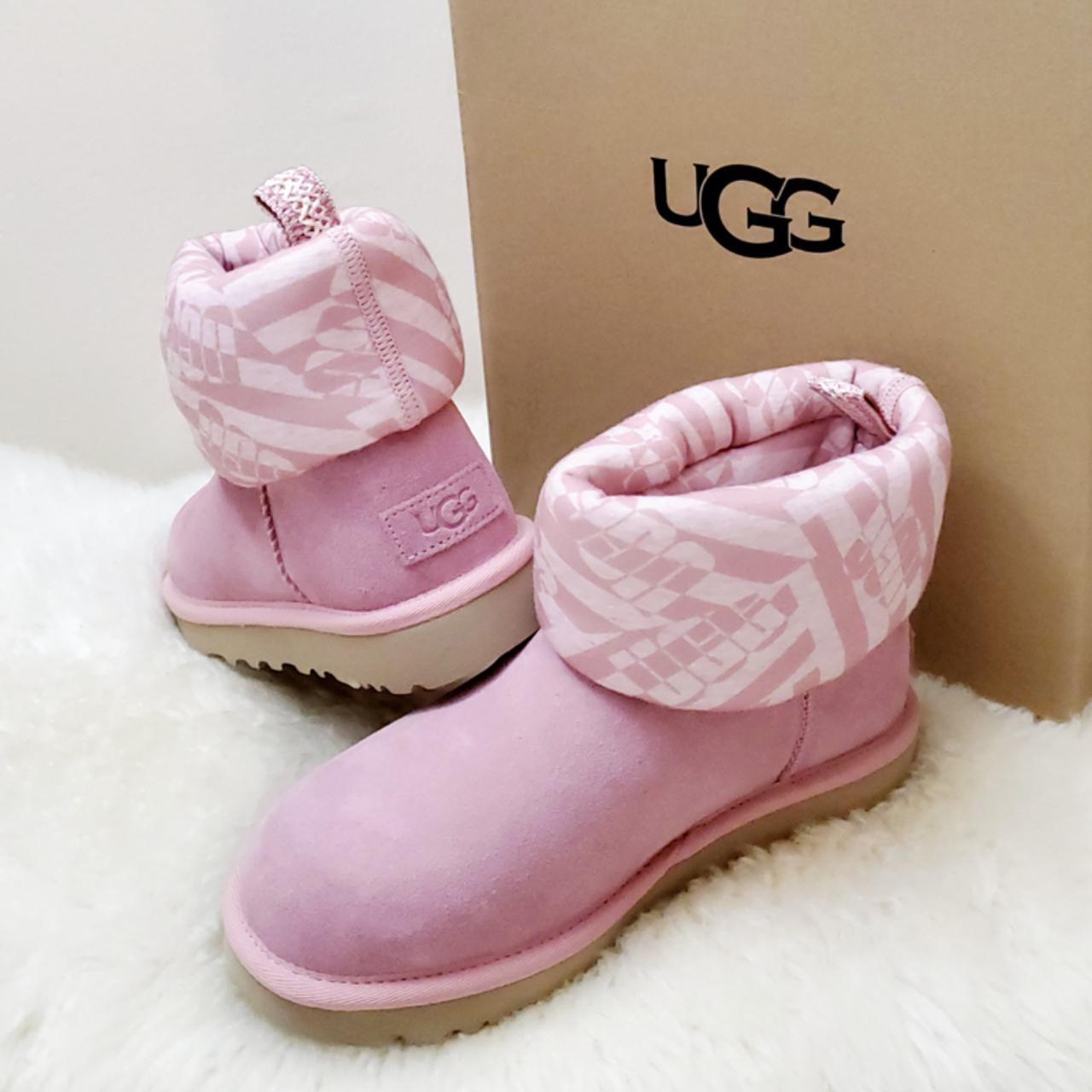 Pink and grey outlet striped uggs