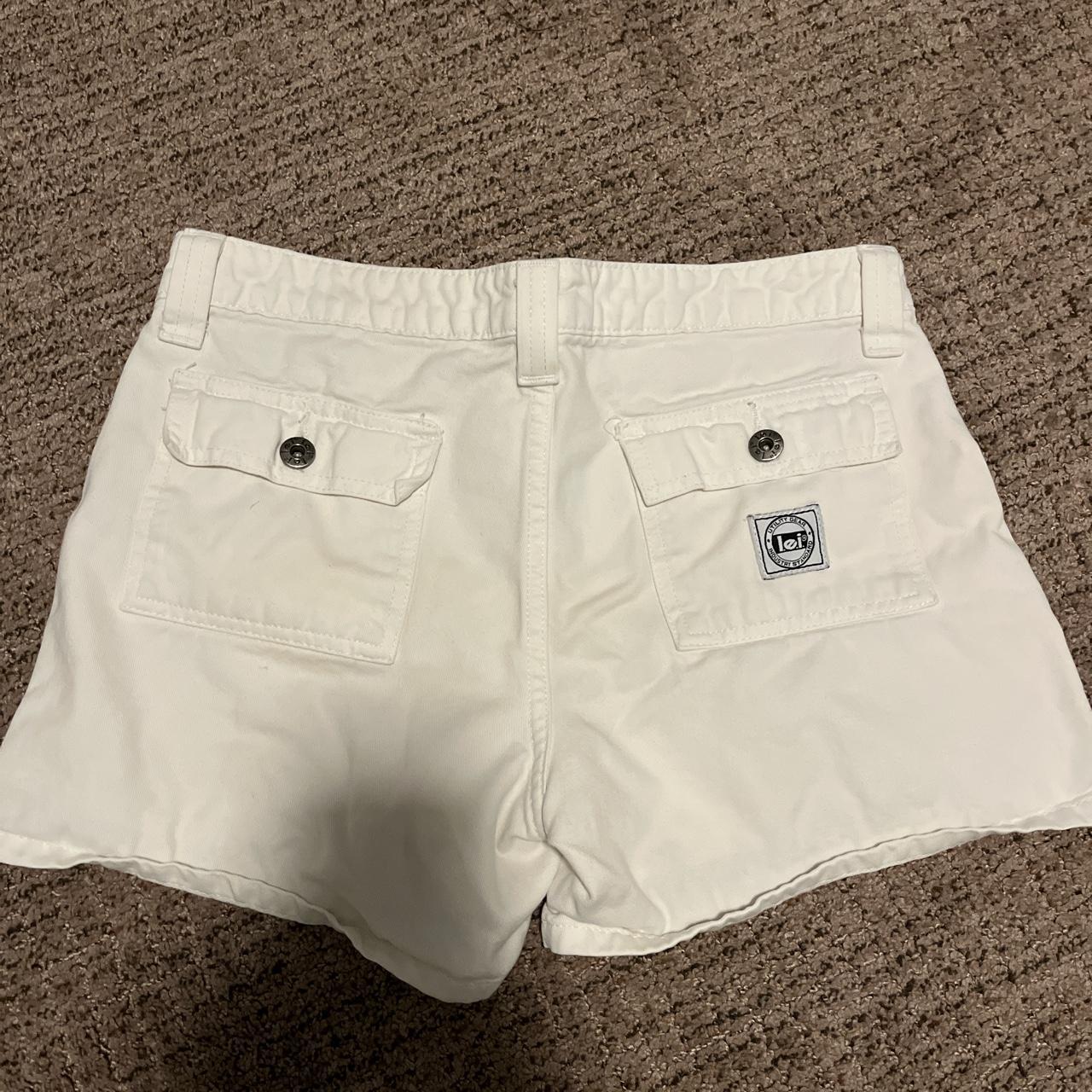 L.e.i. Women's White Shorts Depop