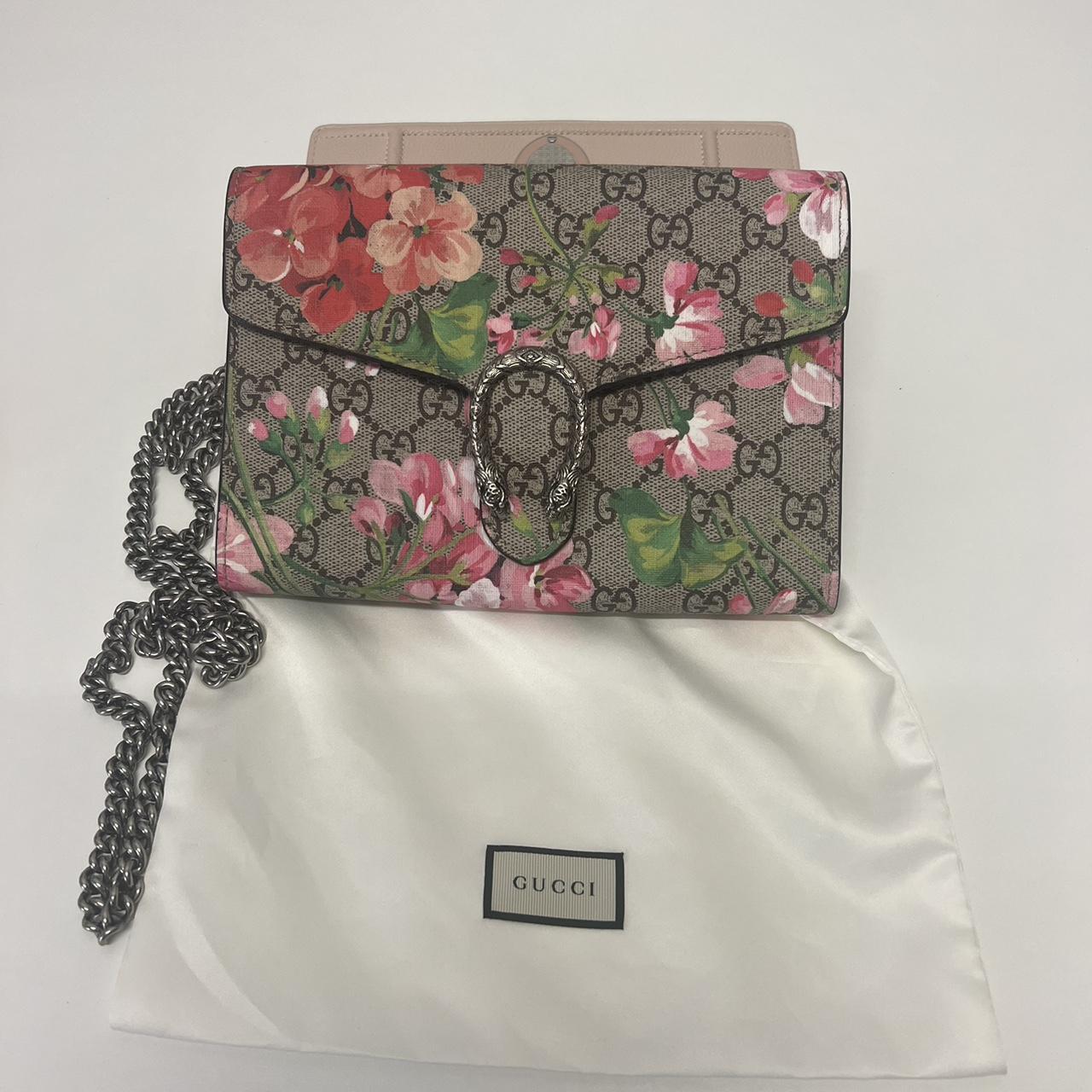 Gucci GG Supreme blooms pouch in pink. In excellent - Depop